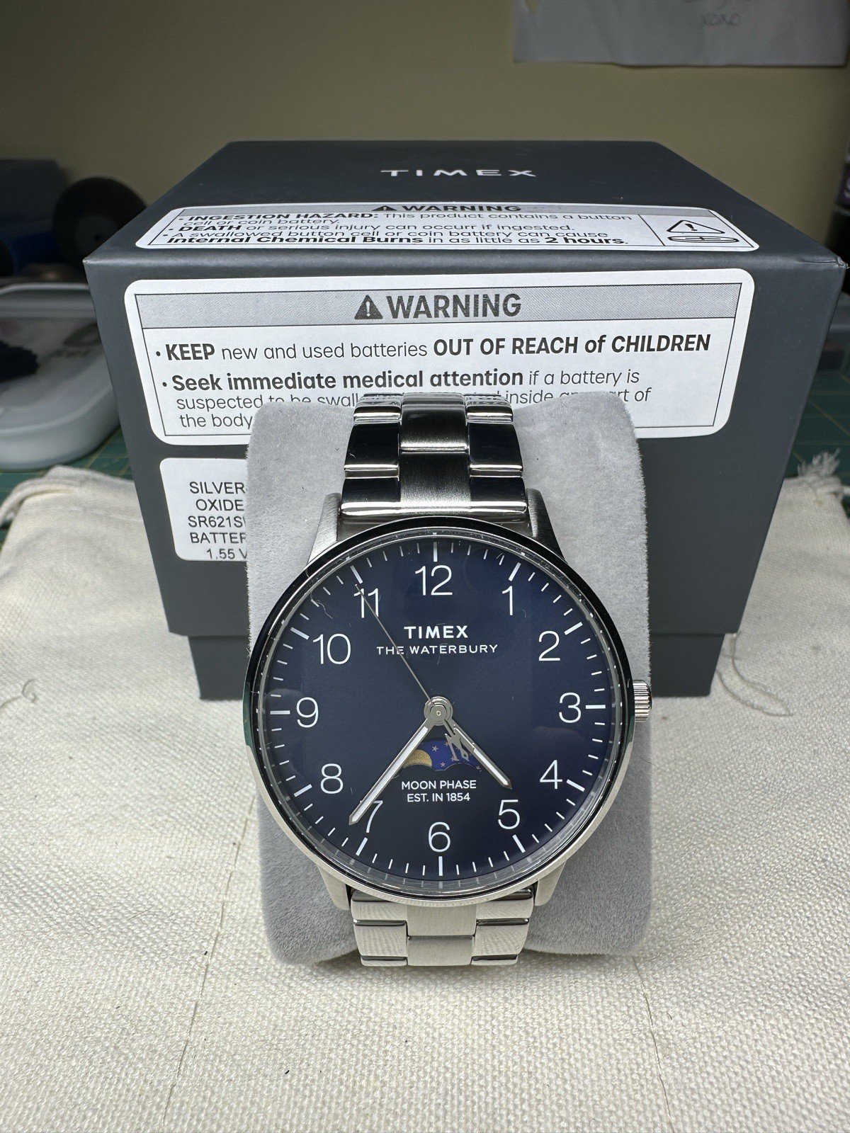New Timex Waterbury Classic Moon Phase Silver Men’s Watch TW2W75700