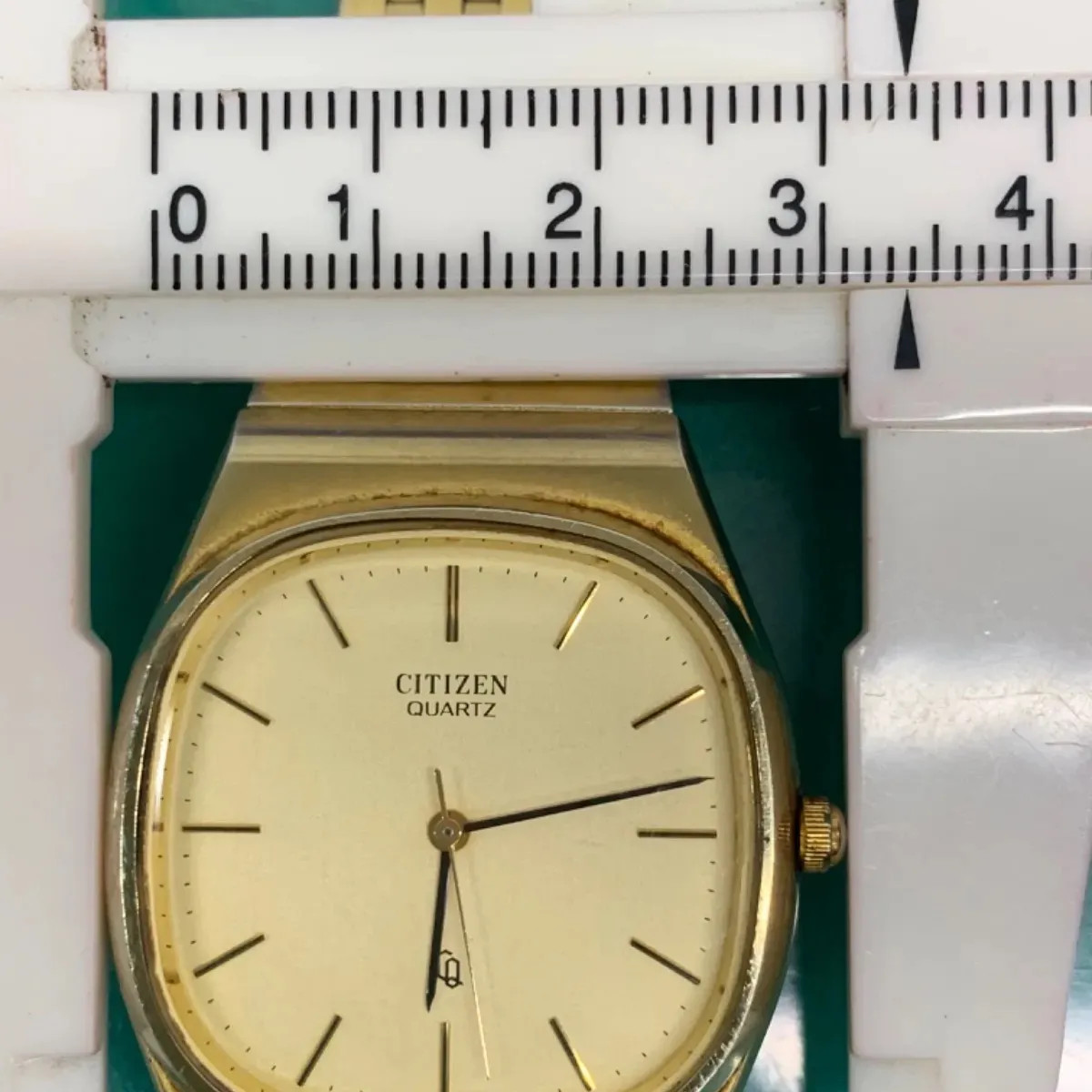 Used Citizen watch, model R6-3259, part number 4-213939