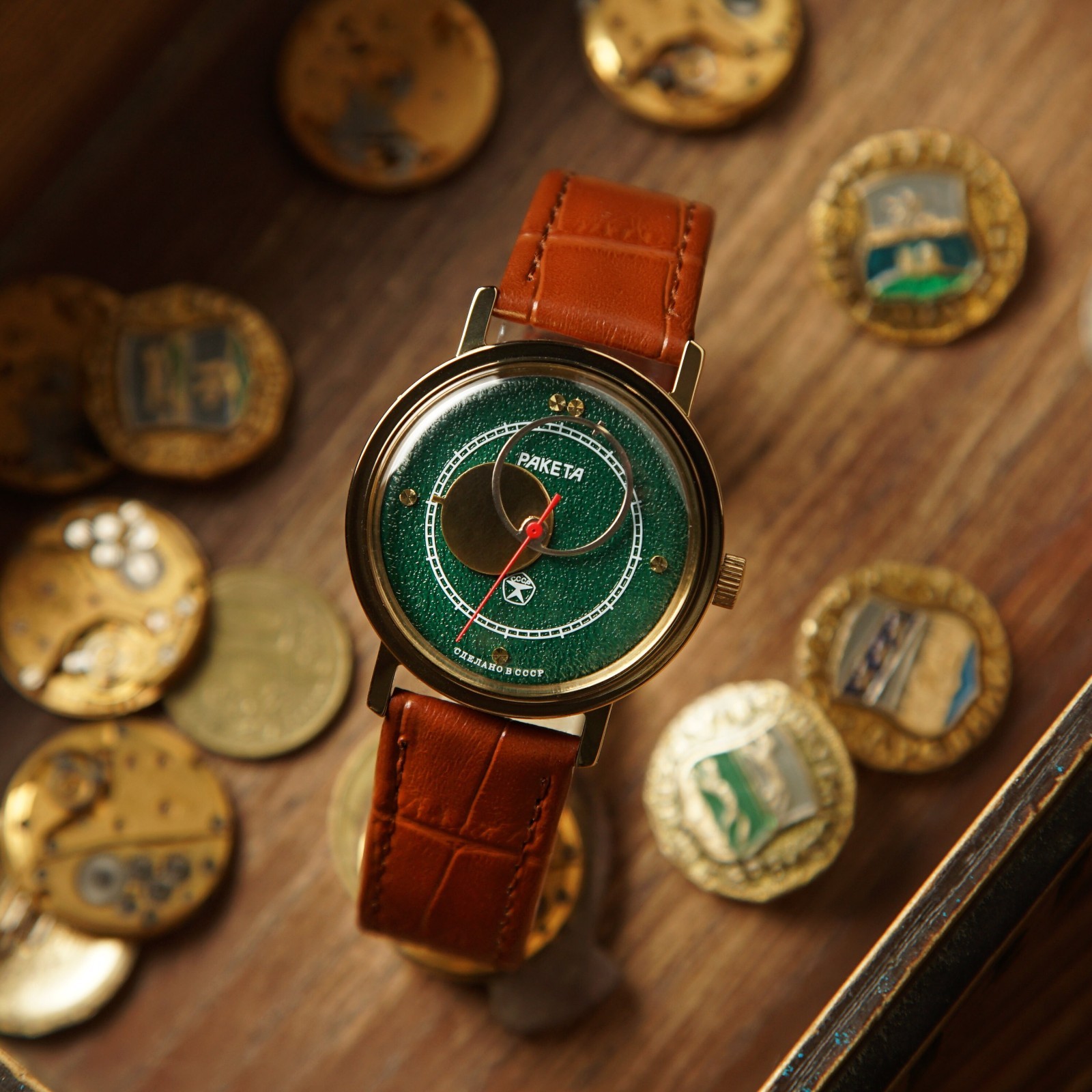 Green Raketa Copernicus 35mm – 1980s – Vintage Gift Watch for Men / Unisex. USSR