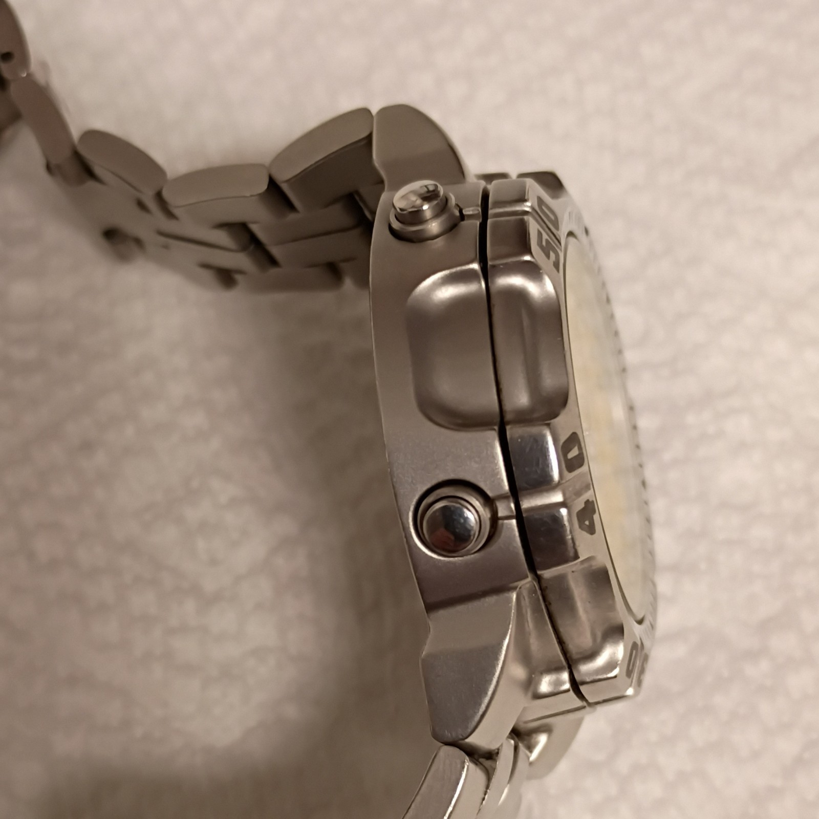 Seiko Quartz Chronograph Alarm 200m Tachymeter Yellow/Blue Dial Steel