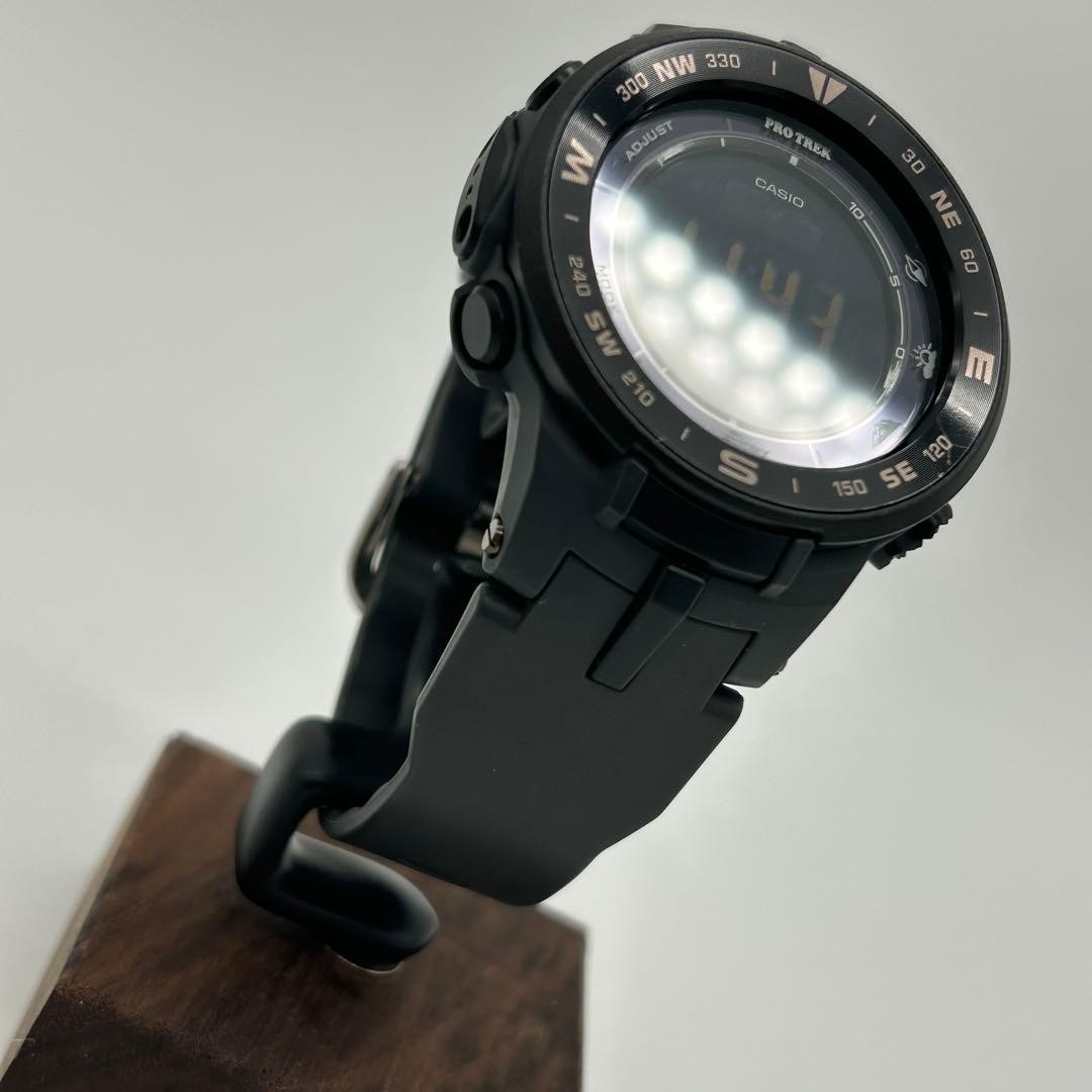 CASIO PRO TREK PRG 330 1JF Wristwatch