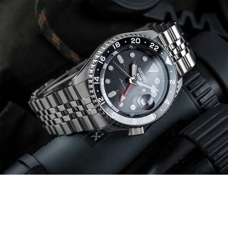 Seiko 5 Sports SSK001K1 SKX Sports Style GMT Black Grape Automatic Black Dial