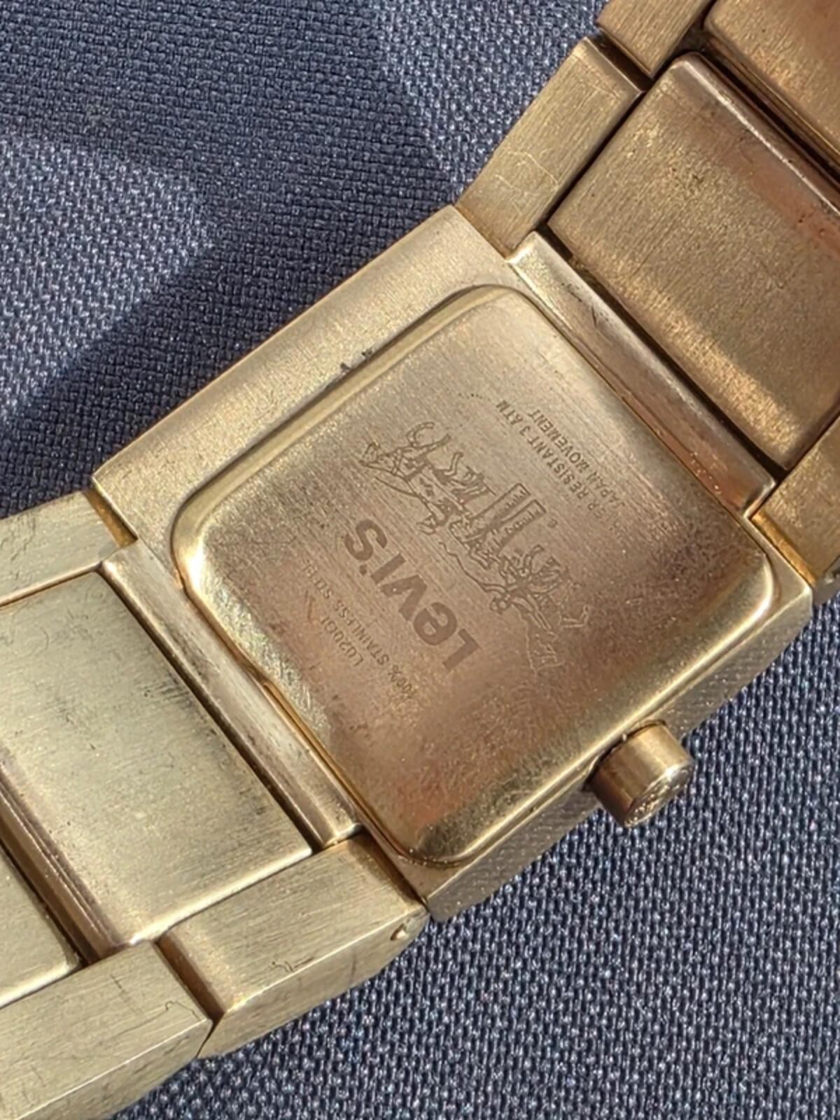 Retro y2k levis futuristic gold watch