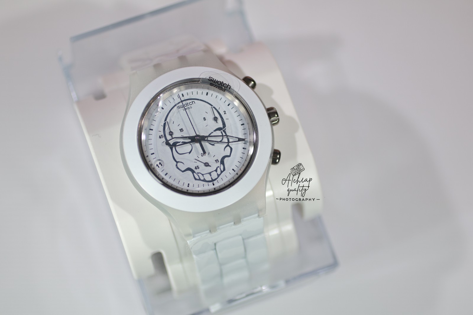 New Swatch Irony Diaphane Full Blooded White Watch Skull Quartz SVCW4000AG 43MM