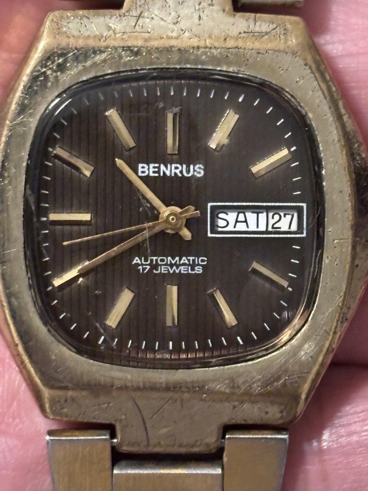 Vintage Benrus Automatic Watch!! It Runs!!!!