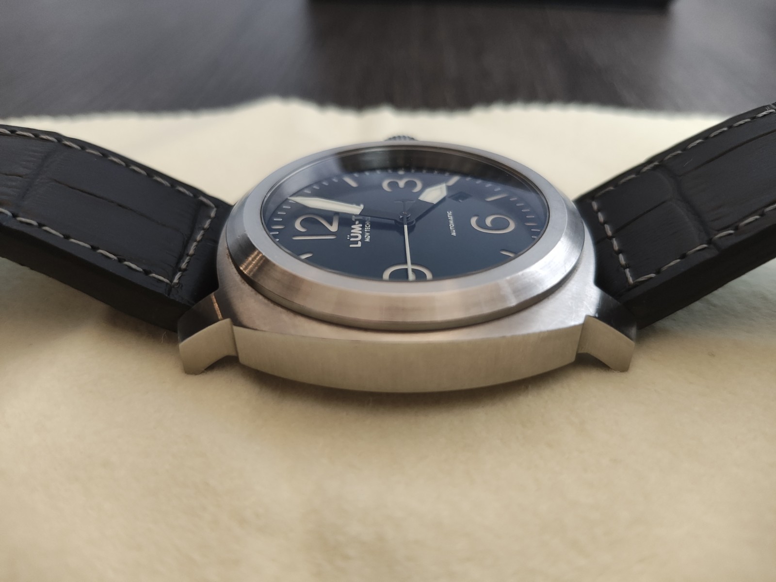 Lum-tec M81 Men’s Watch Limited Edition Sapphire Crystal, 200 M Water Resistance