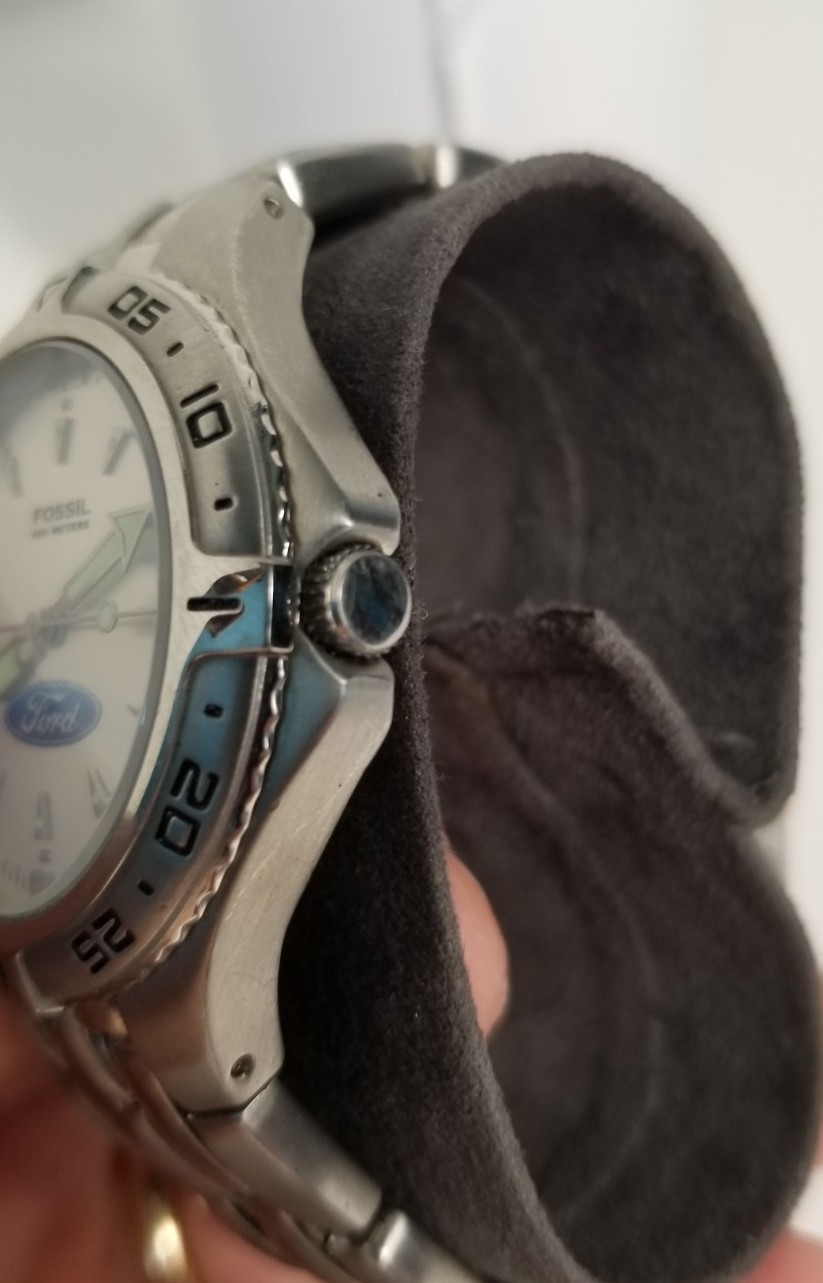 Fossil Ford Motor Silver Quartz Men’s Watch 100 Meters READ