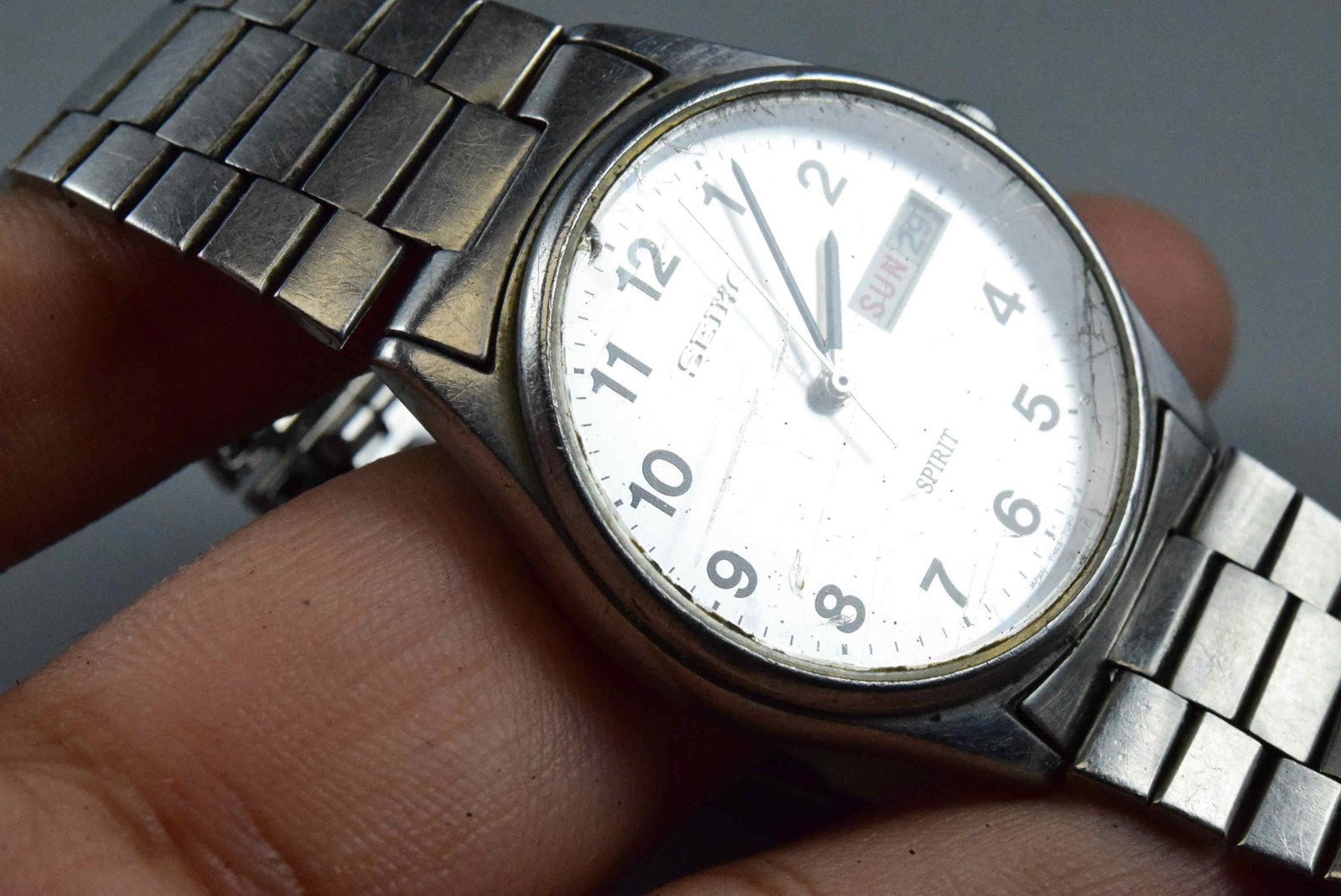Vintage watch Seiko Spirit 7N43-7B60 Silver Men Quartz Round 35mm