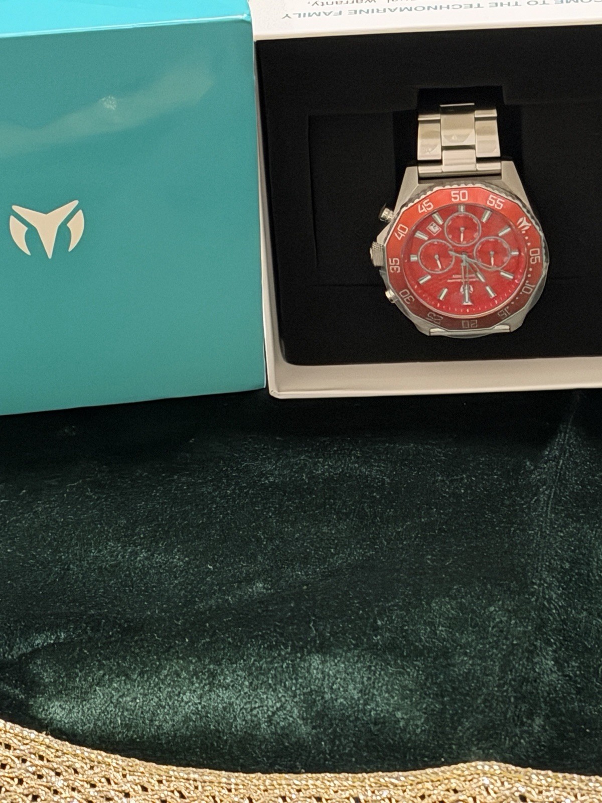 TechnoMarine Quartz Chronograph Date Red Dial 45mm Steel Bracelet 100m Box