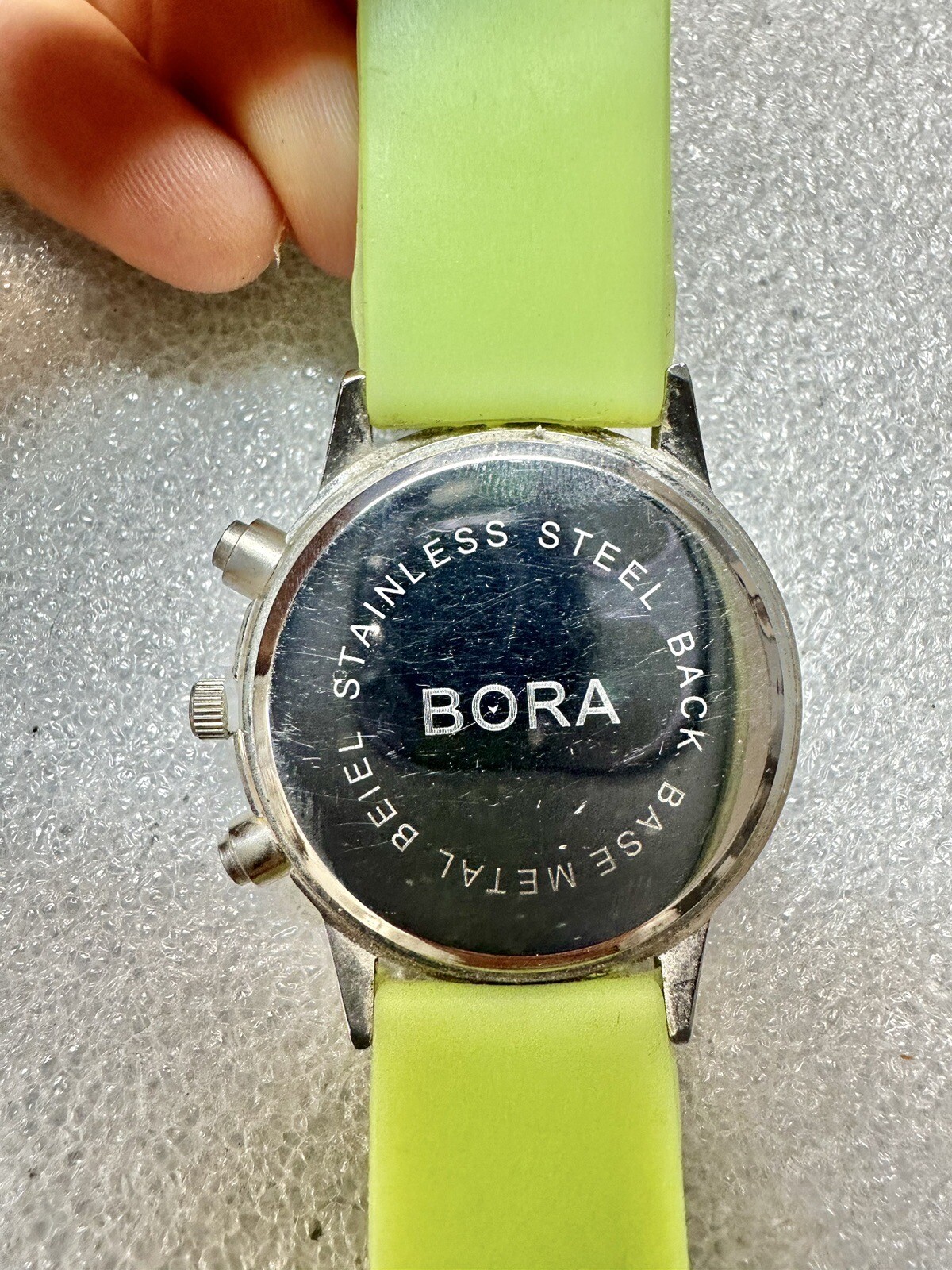 BORA working Analog Crystal Bezel Lime Green Silicon Band