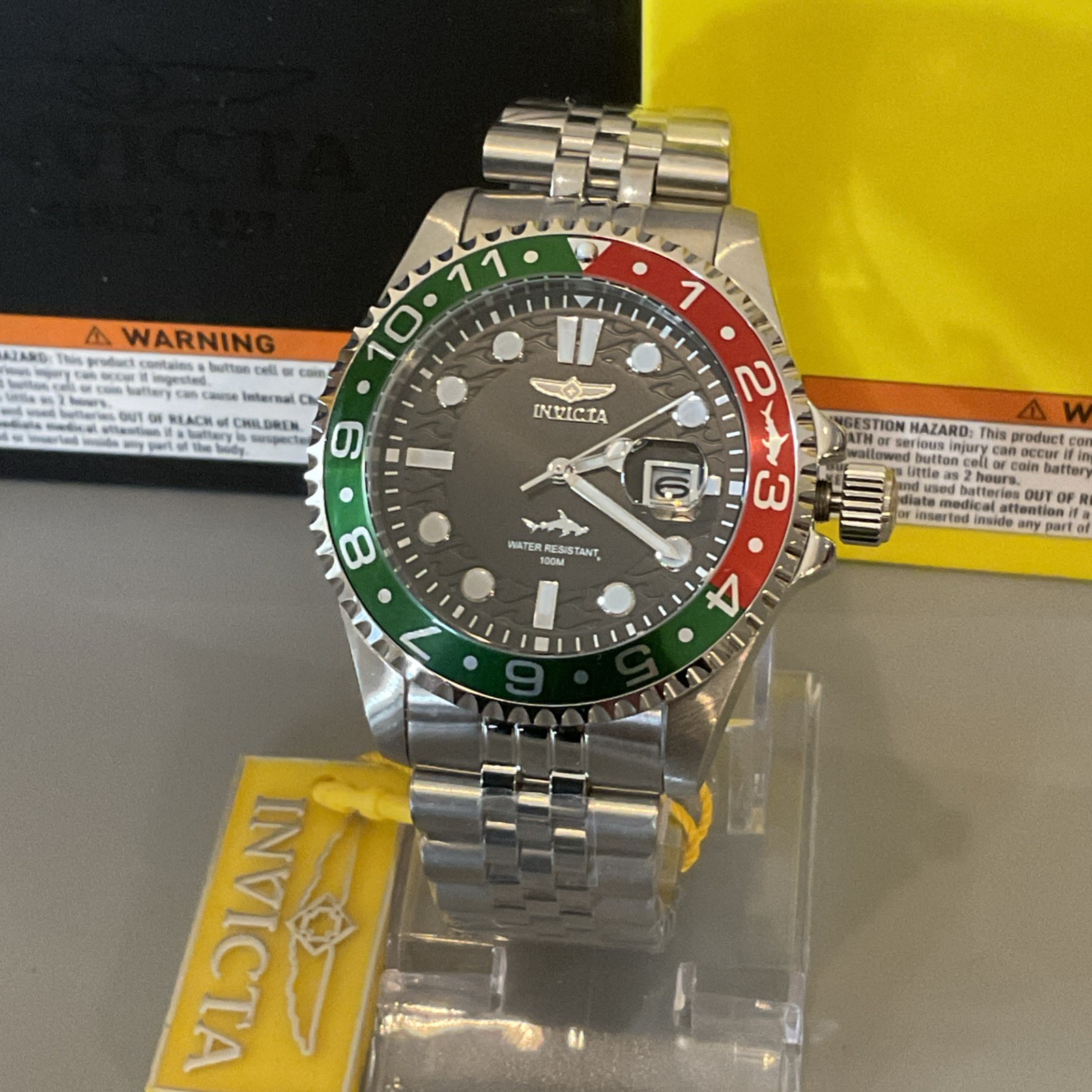 NEW Invicta Men’s Pro Diver Black Dial Red/Green Bezel Watch w/ Steel Band 36851