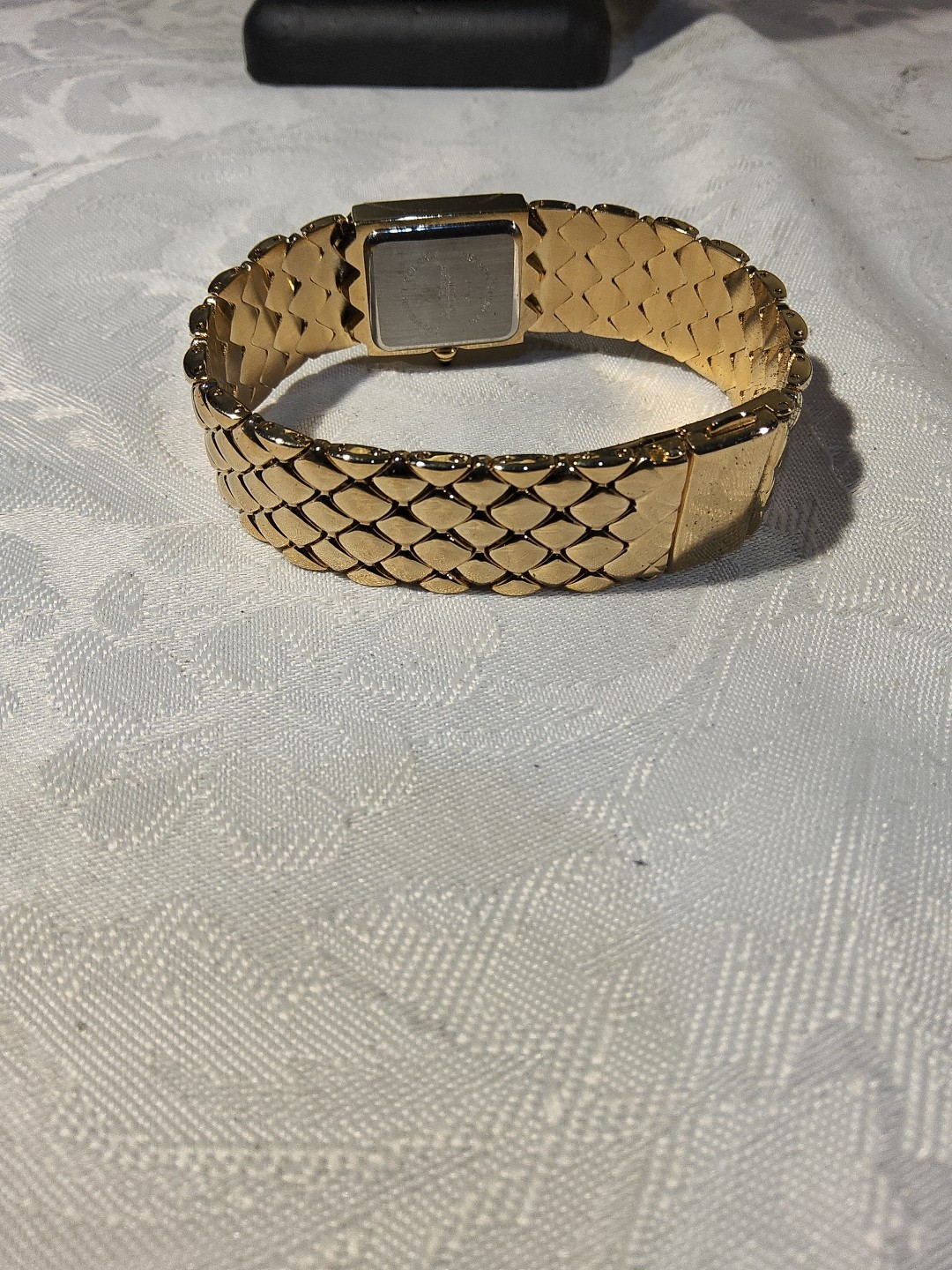 Joan Rivers Classics Diamond Quilted Gold Tone Ladies Watch Quartz New Battery