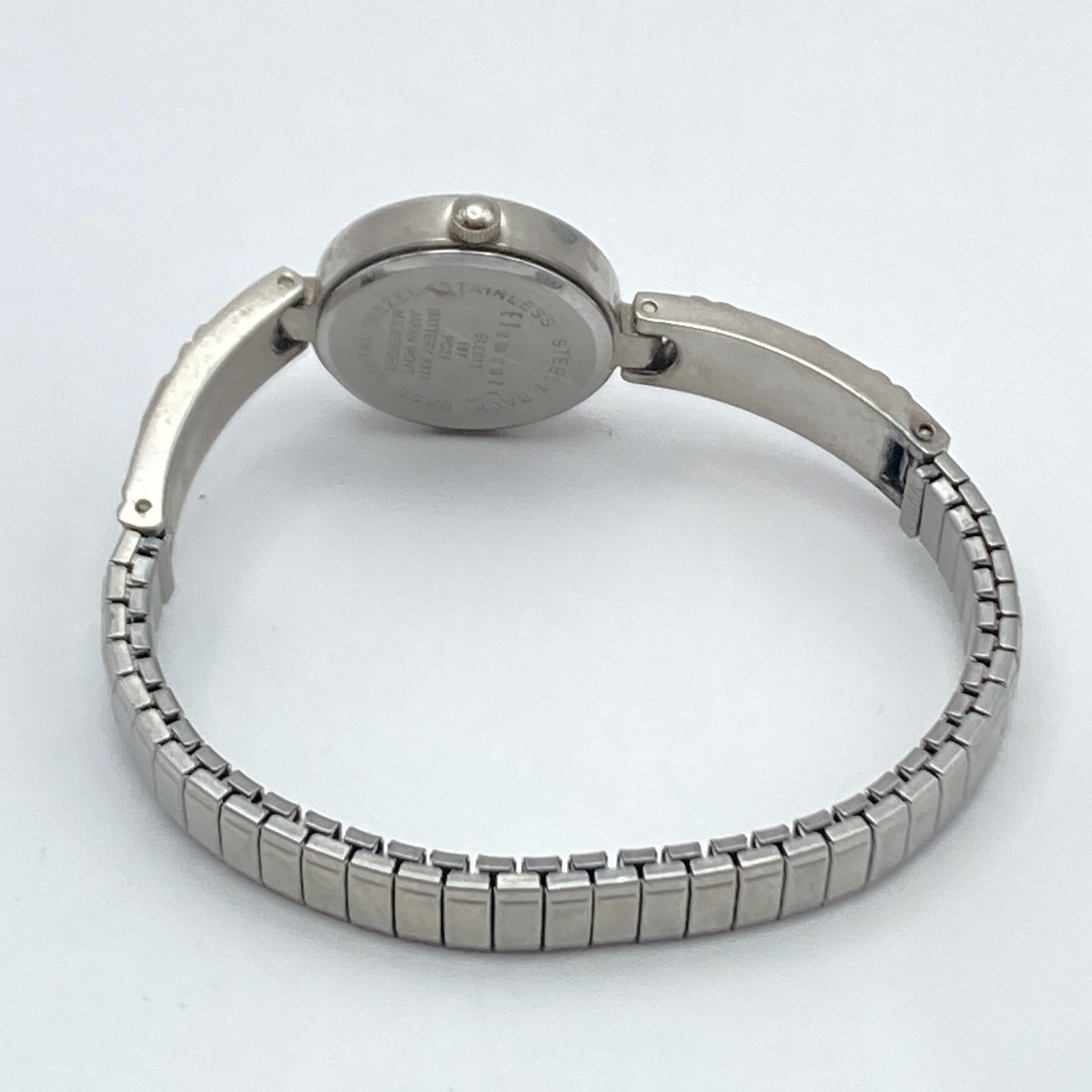 Vtg Elements Women’s Watch Silver Tone Cats Eye Heart Stretch Band New Battery