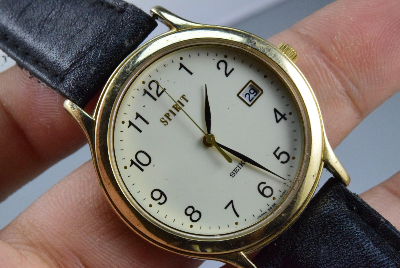 Vintage watch Seiko Spirit 5E32-6A3A Numeric Men Quartz Round 35mm