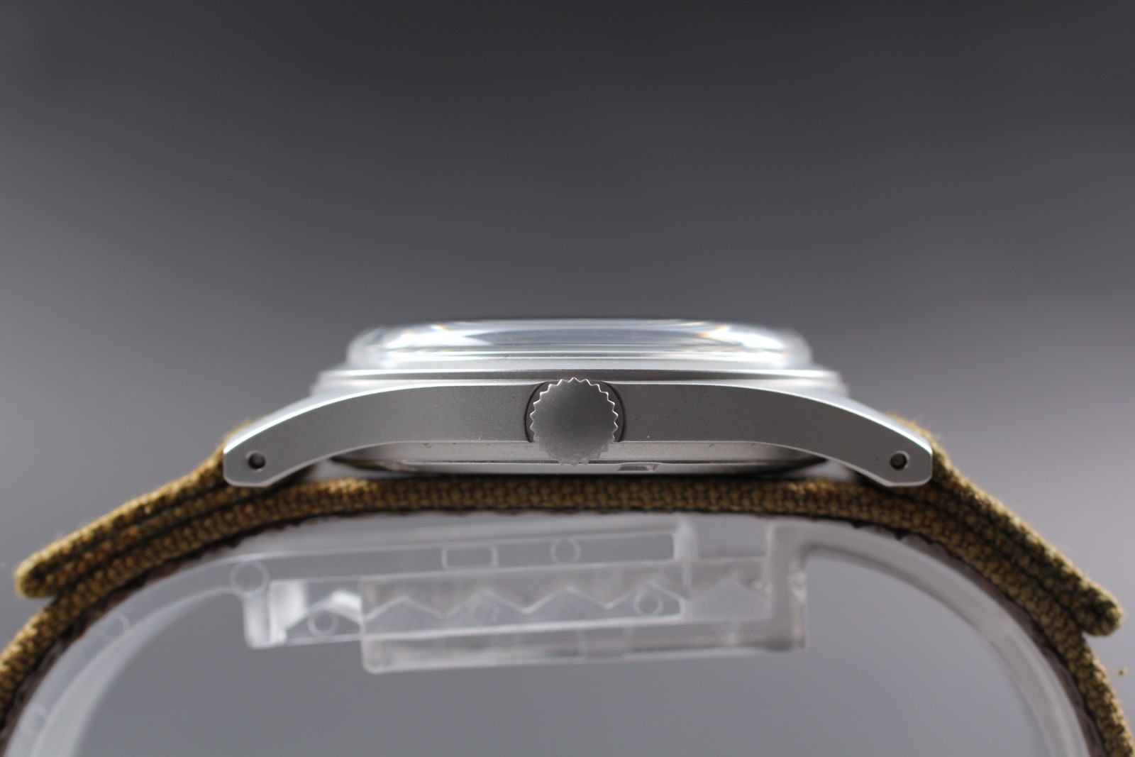 [ w/Box, Paper ] HAMILTON Khaki 9415A Green Dial Hand-Winding Men’s Watch JAPAN