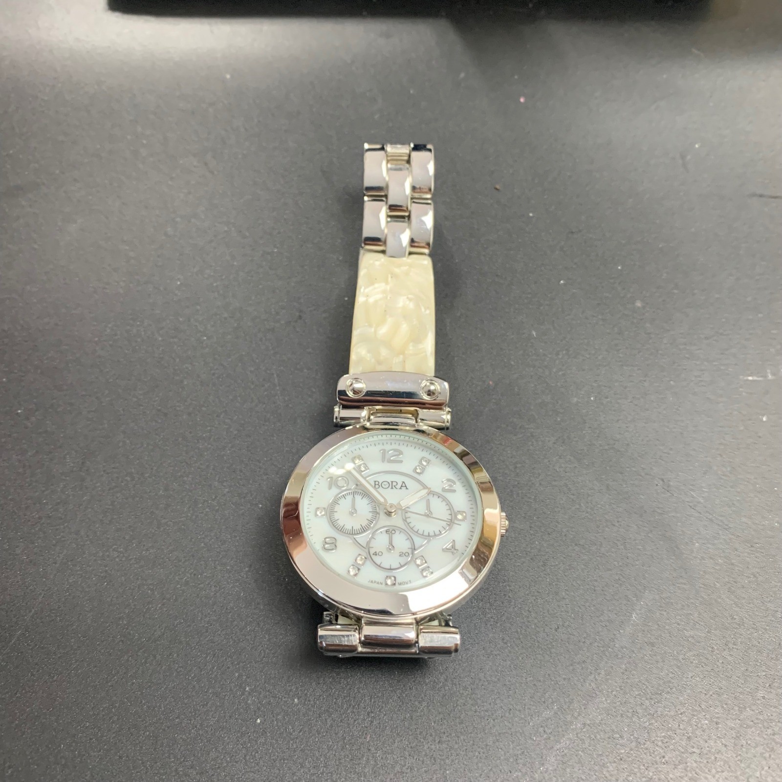 Bora Womens Silver Tone Watch White Dial Crystal Markers Cream Marbled Band