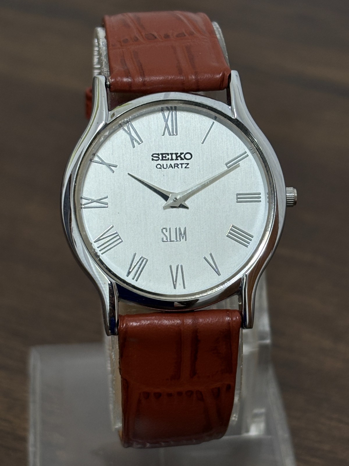 Vintage Classic Seiko Slim Men’s Wrist watch -Leather Strap