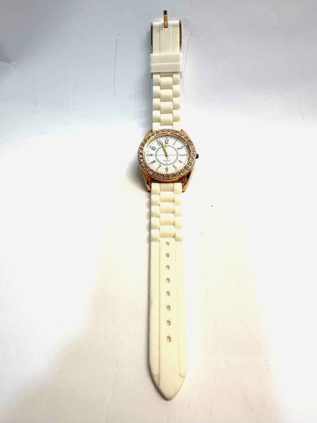 LGP Womens Watch 39mm Case Quartz Analog Three Hands Gem Set Bezel