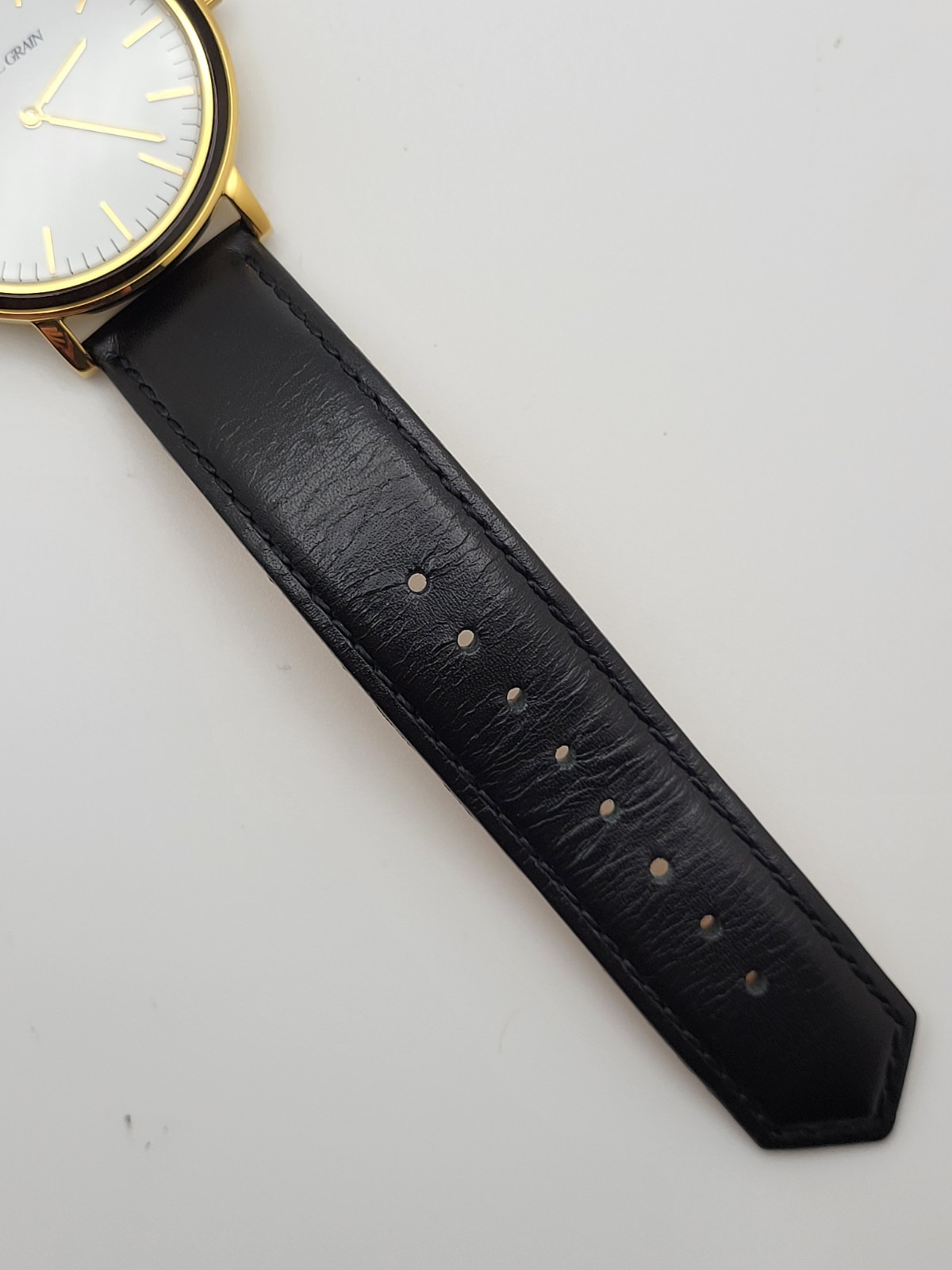 Original Grain “The Minimalist” Men’s Quartz Watch New Battery, White Dial