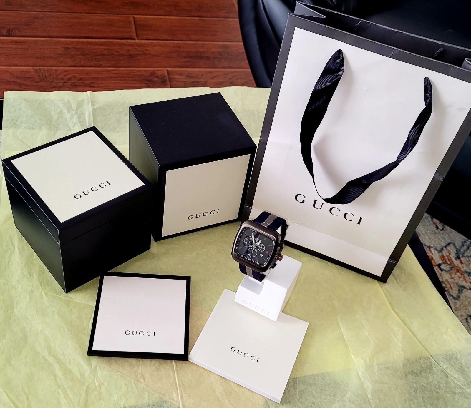 Gucci Coupe Chronogra,Authentic,Near Mint,Hardly Worn,Mens,45MM,Box,Bag,Booklet.