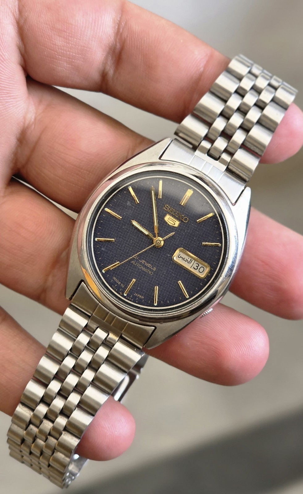Seiko 5 7009 Automatic Blue Textured Dial Arabic Day Date Men’s Watch