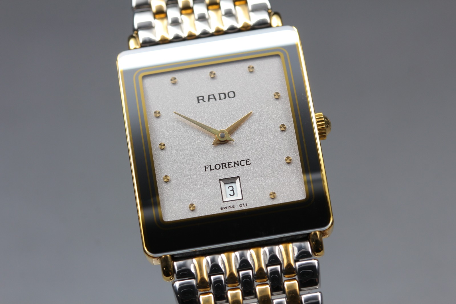[Near MINT] RADO Florence 160.3605.2N 24mm Silver Dial Date Quartz Men’s Watch
