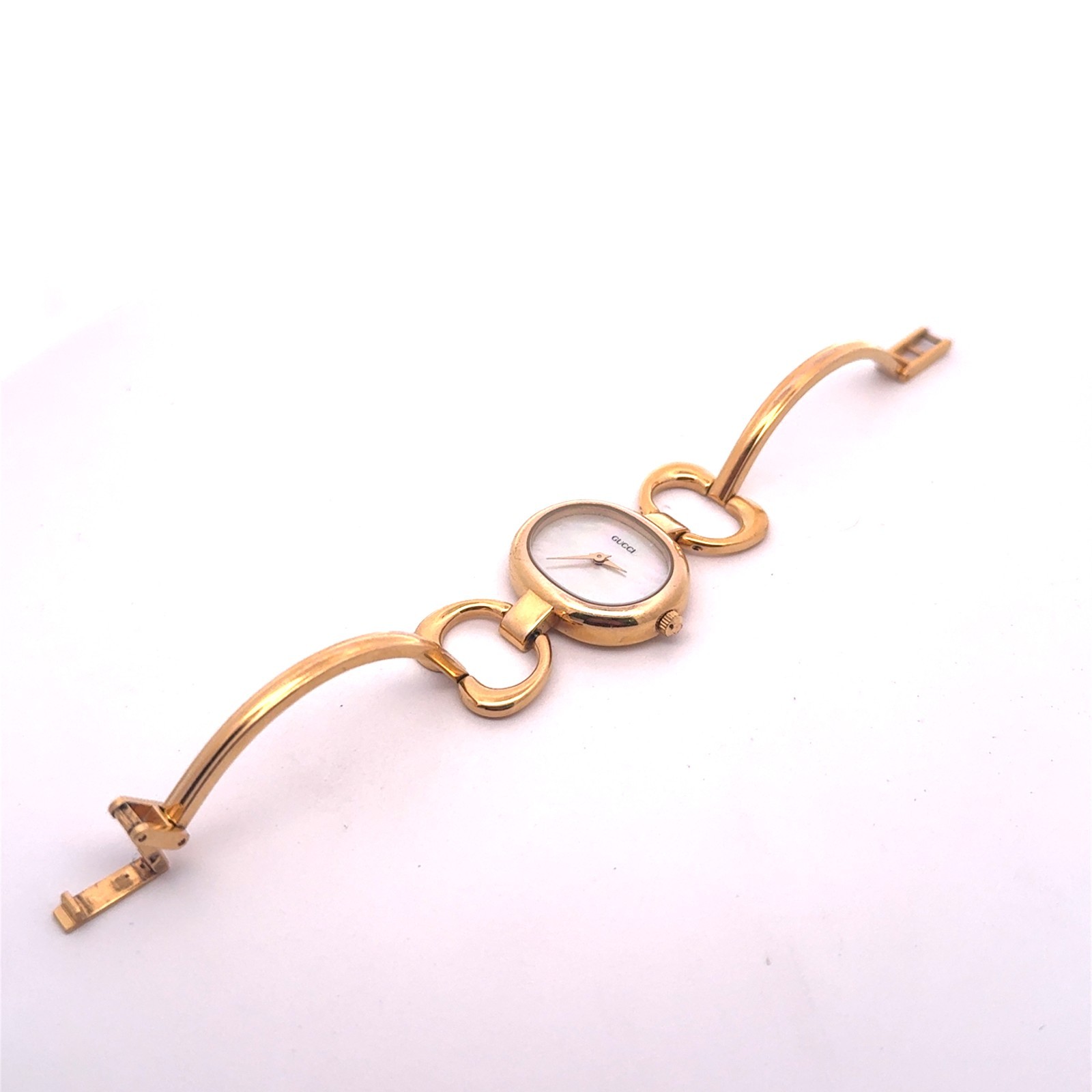 Vintage Gucci 1600 Gold-Plated Mother of Pearl Dial Quartz Ladies Watch 26mm