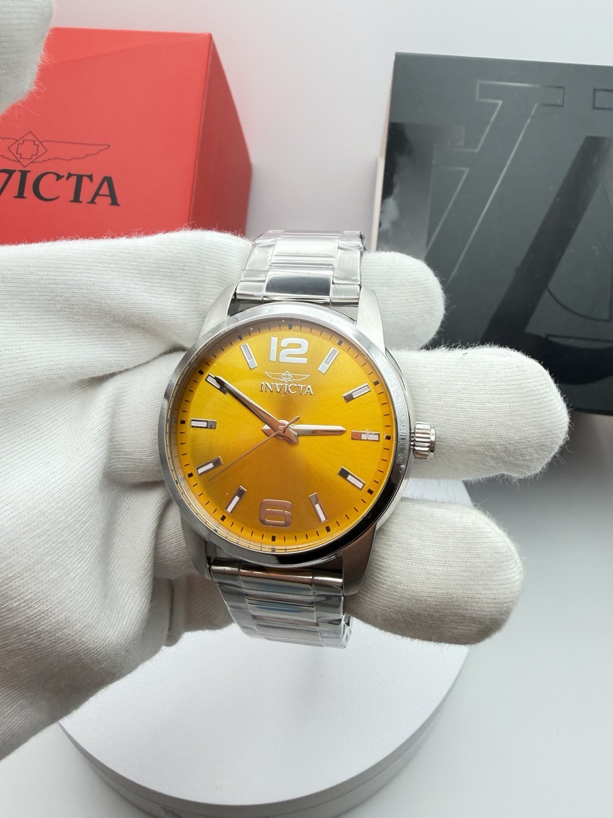 48493 Invicta