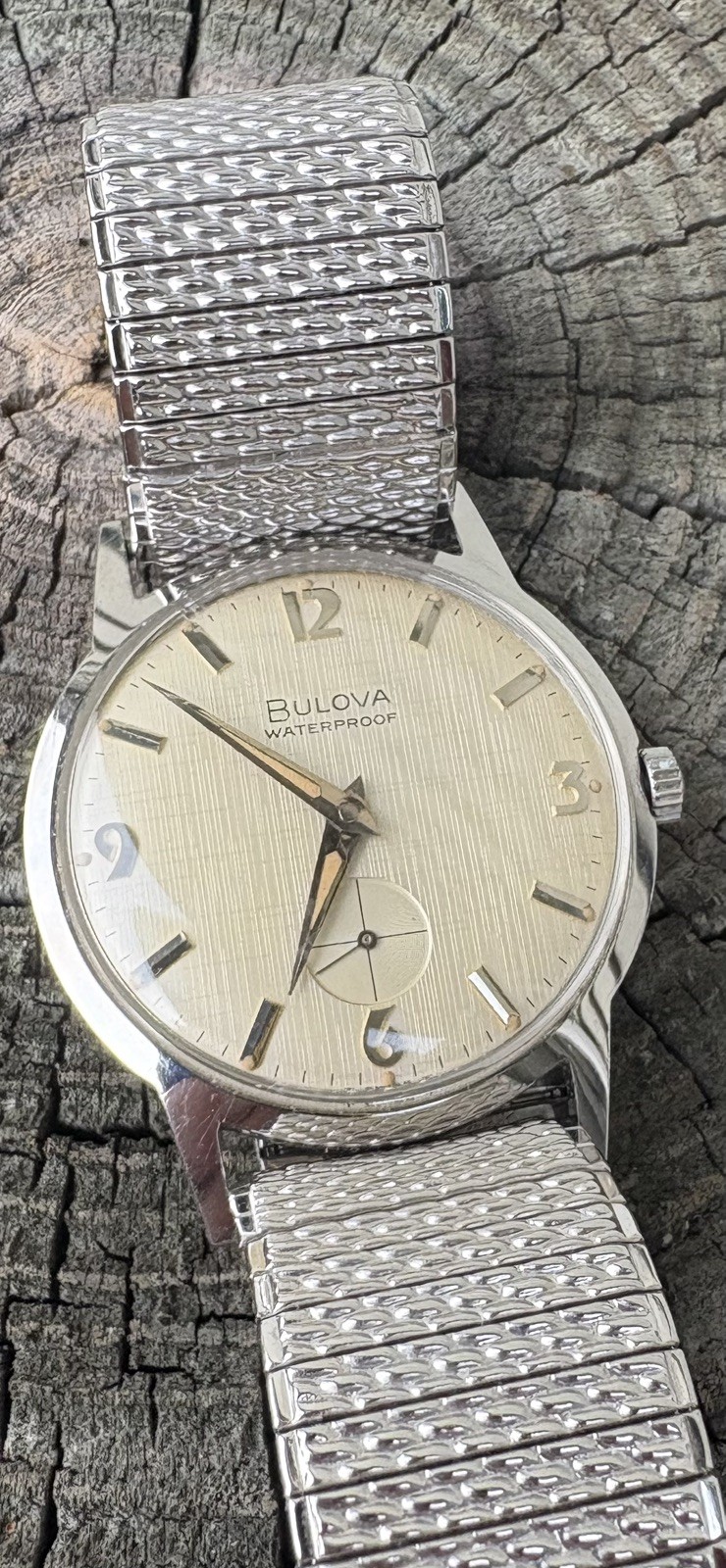 Bulova Surf King Watch linen dial ~keeps great time~32 mm 17j 11AL 10kt GF band