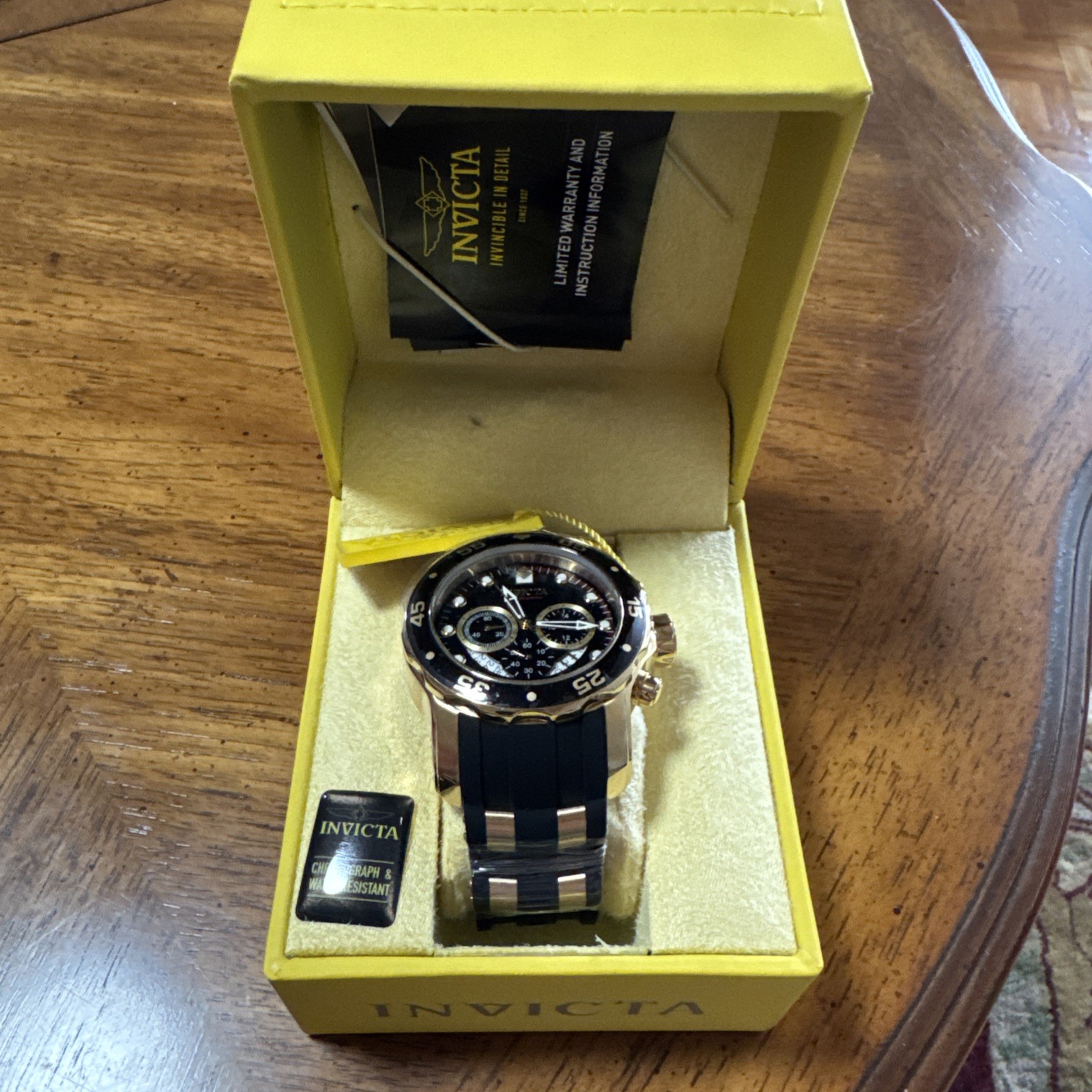 Invicta Mens PRO DIVER SCUBA Chronograph Black Dial Elegant Fashion Gold Watch