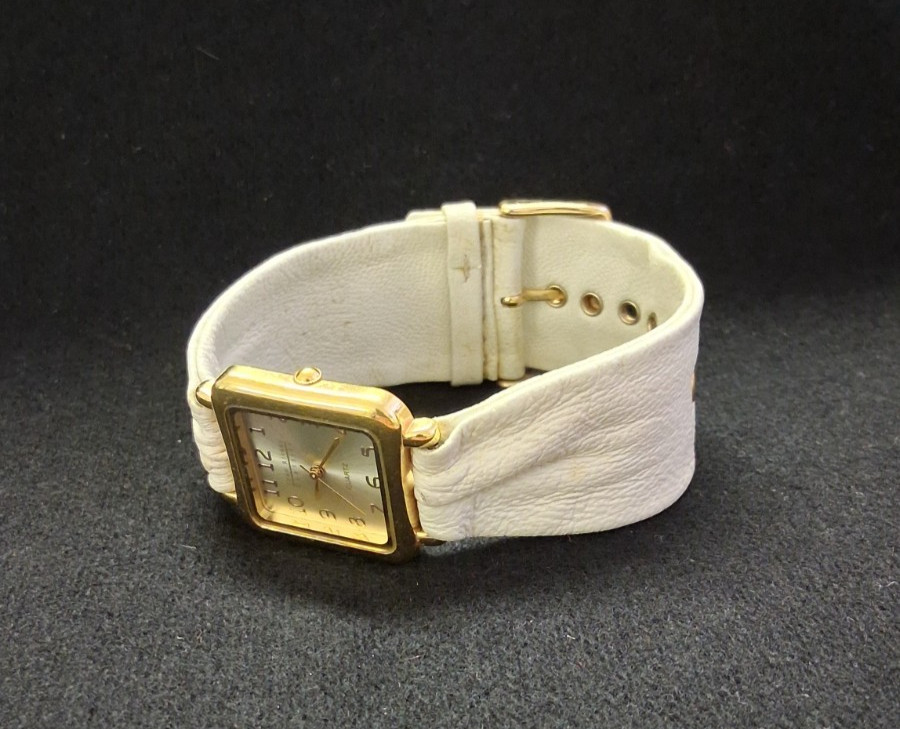JOAN RIVERS CLASSICS STUNNING QUARTZ WRISTWATCH 377 ELEGANT LADIES WATCH