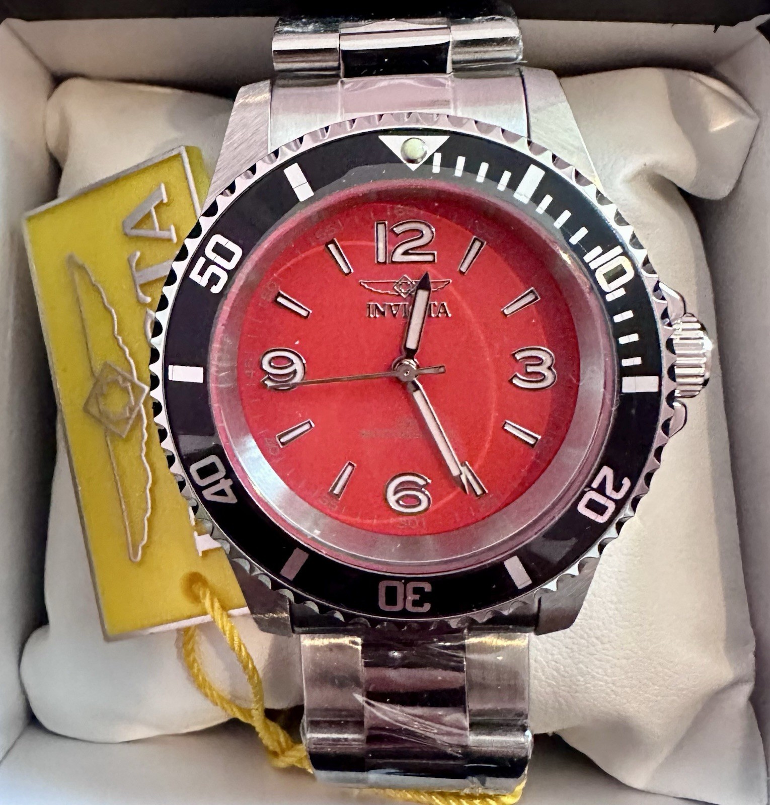 Invicta Specialty Rowan Men’s Watch – 40mm, Steel, Red Dial, Black Bezel ?