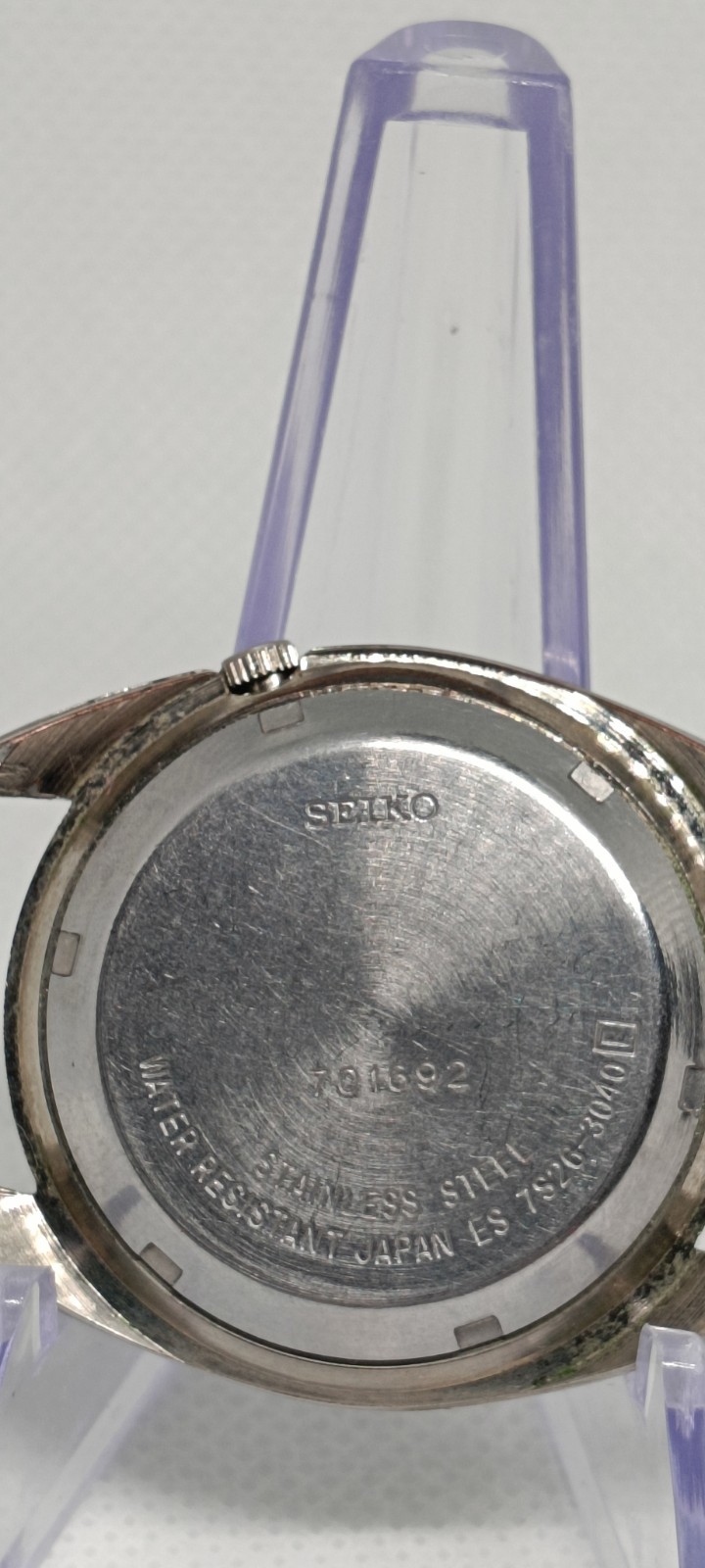 Vintage Seiko Quartz Wristwatch Purple Dial–Running– Cracked – For Repair /Parts
