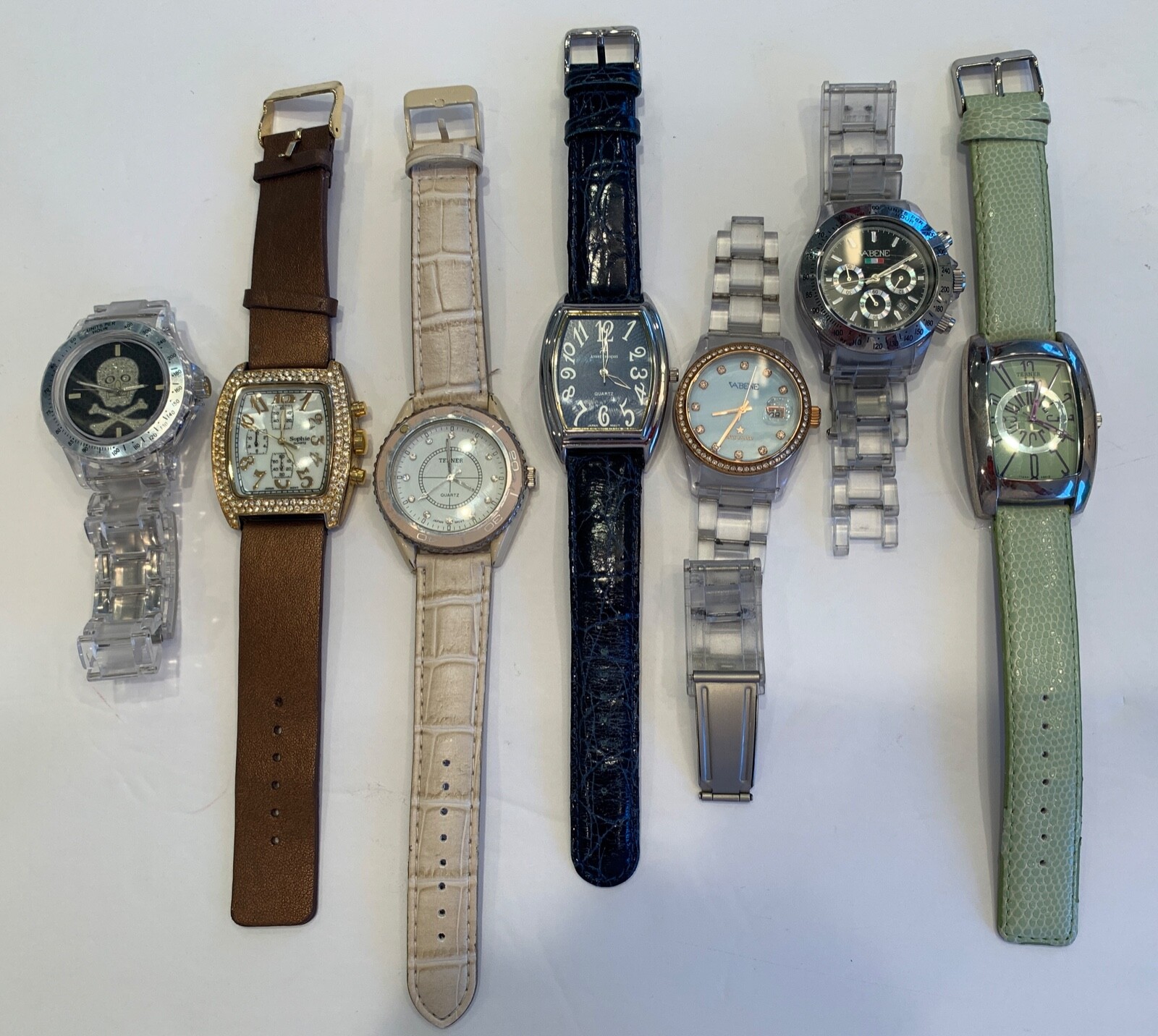 LOT OF 7 WOMEN’S MODERN FASHION WATCHES FOR REPAIR PARTS PROJECTS NOT WORKING
