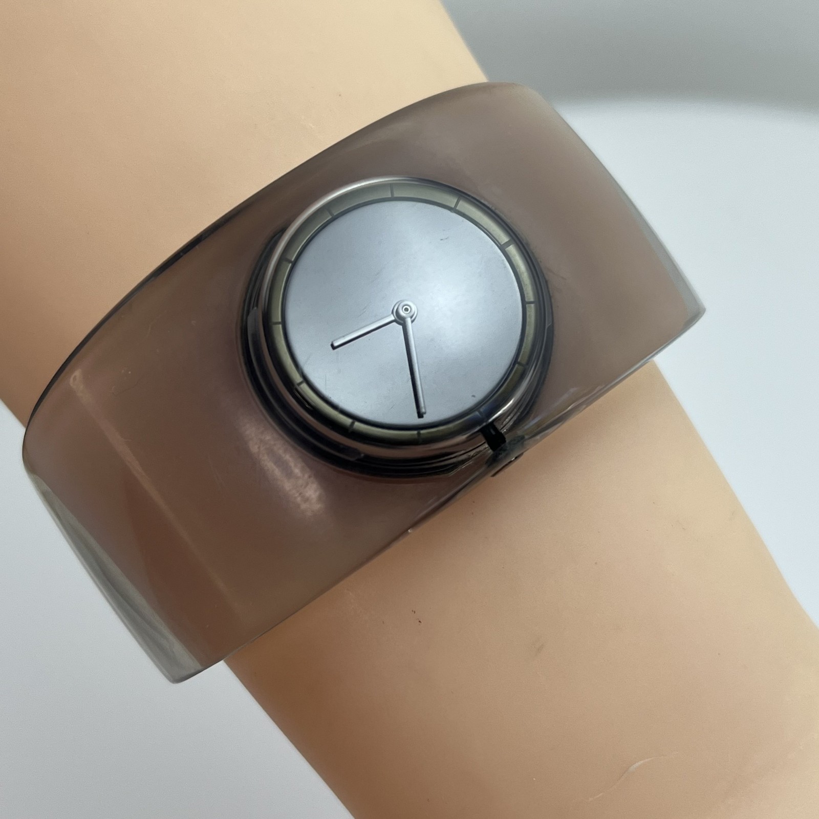 Seiko Issey Miyake O Tokujin Yoshioka SILAW002 Smoke Qz Japan Bangle Watch #923A