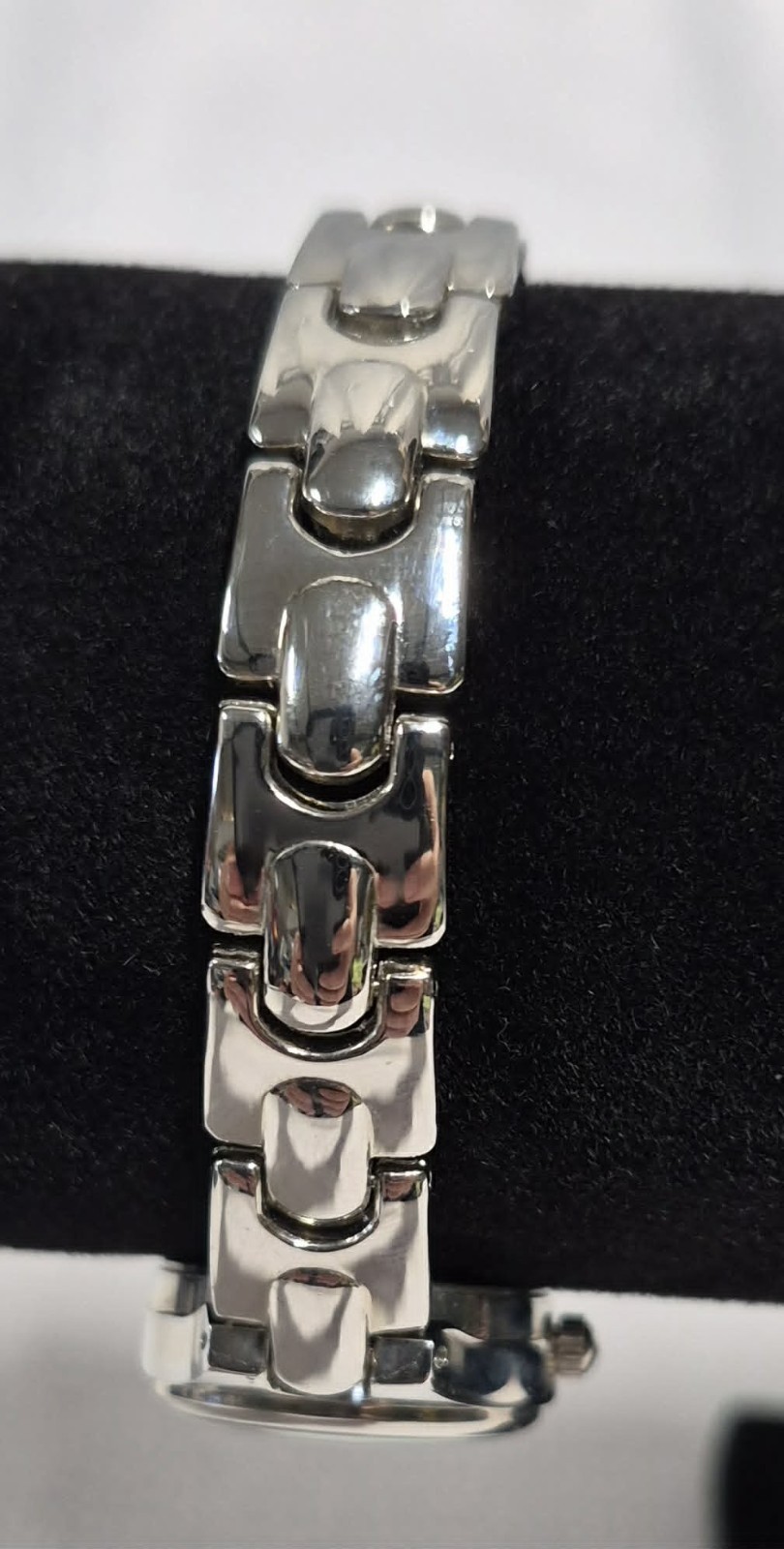 Advance Quartz Silver-Tone Stainless Steel Watch with Pink Face with Hearts