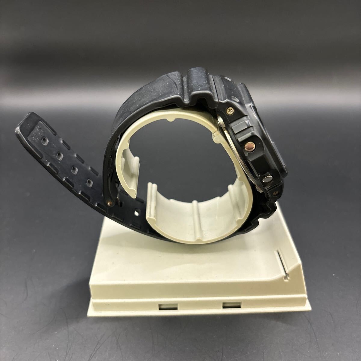 CASIO MHL. G-SHOCK Watch DW-5600VT