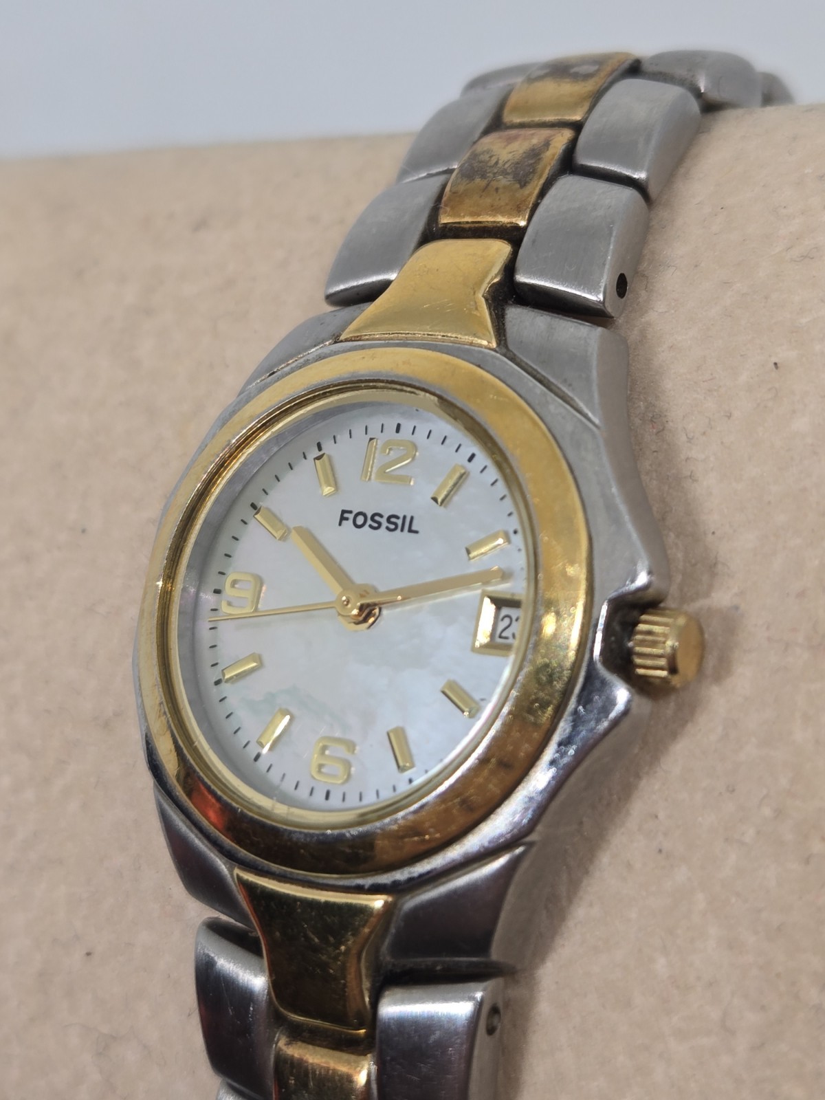 Fossil F2 ES-9531 Day/Date Stainless Steel Watch New Battery