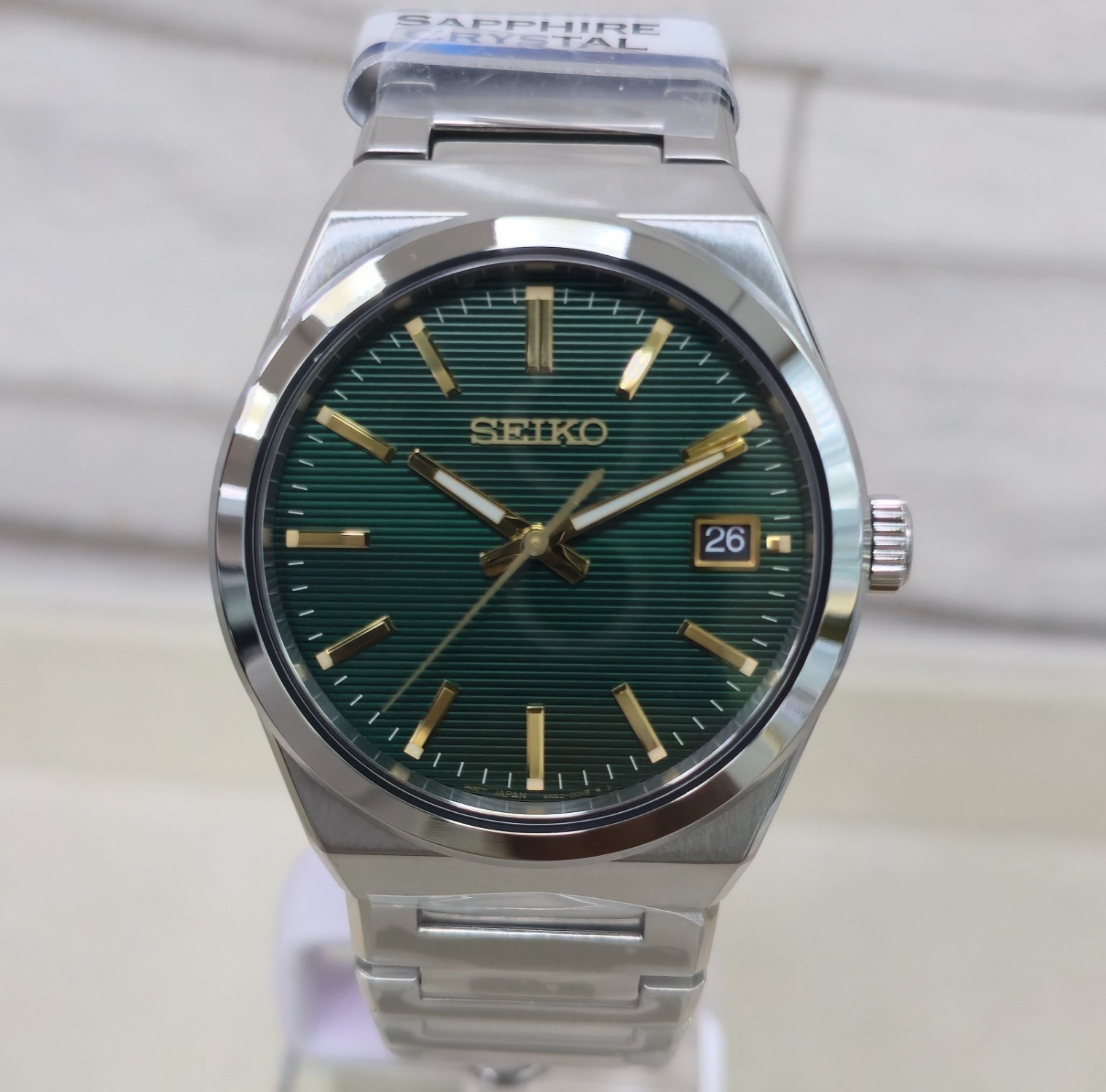 Seiko Quartz SUR601P1 38.9mm Green Textured Dial Stainless Steel New Mens Watch