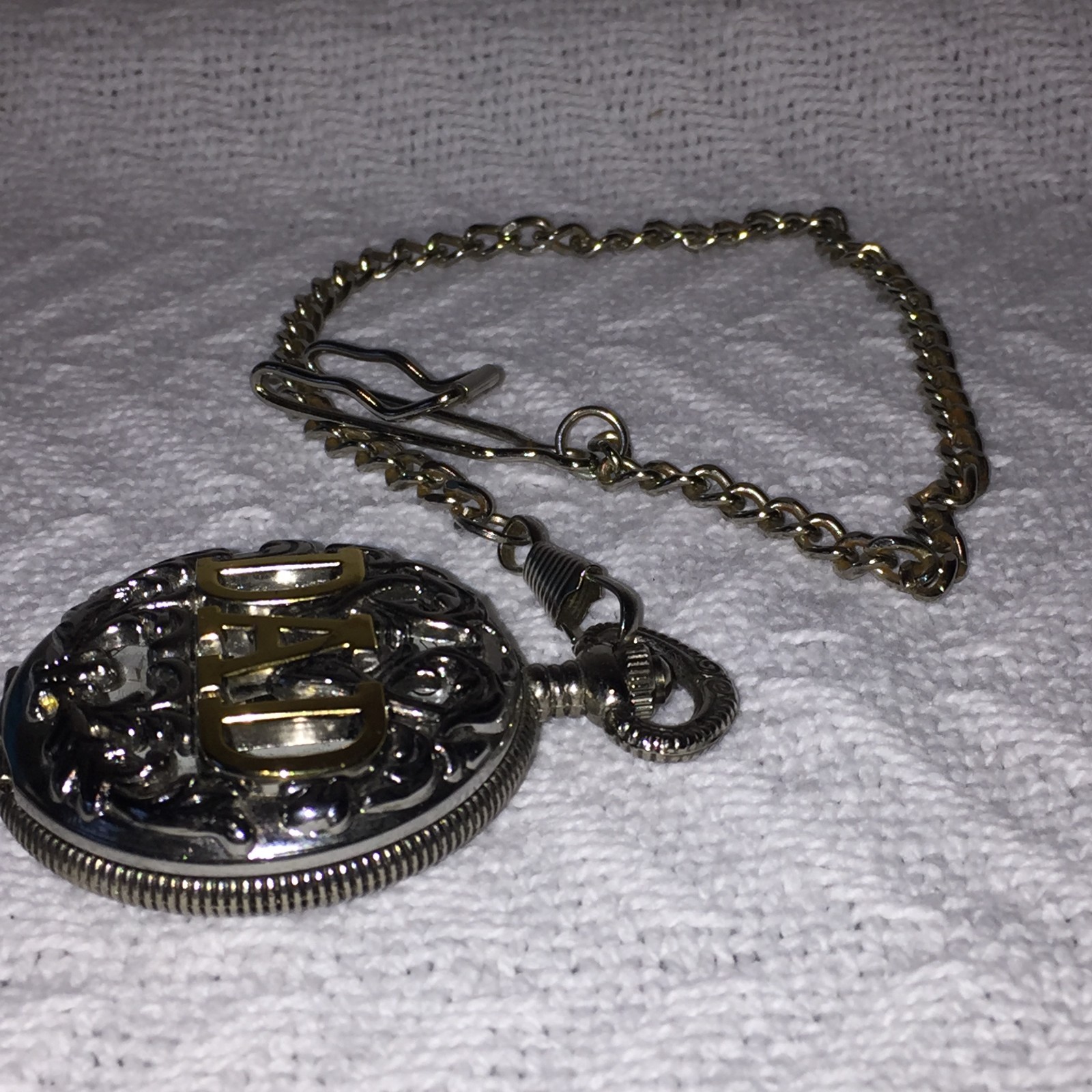 Unbranded DAD SILVER COLOR QUARTZ CLOSED FACE POCKET WATCH WITH CHAIN
