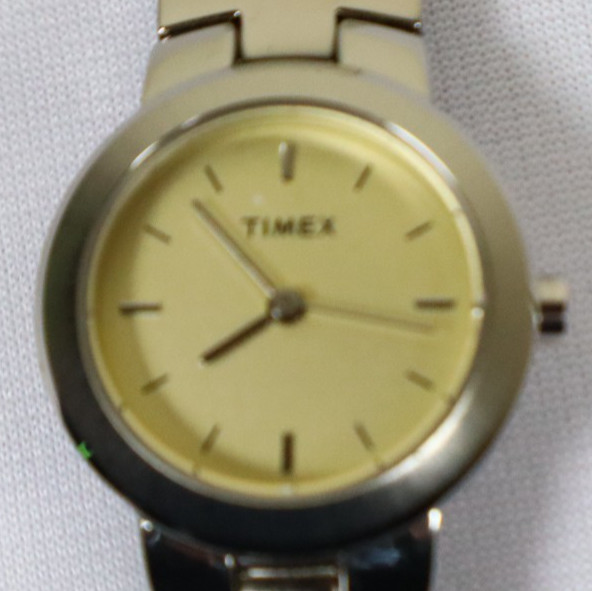 Timex Watch NIB Silver Tone Bracelet Band Needs New Battery ONE YEAR WARRANTY