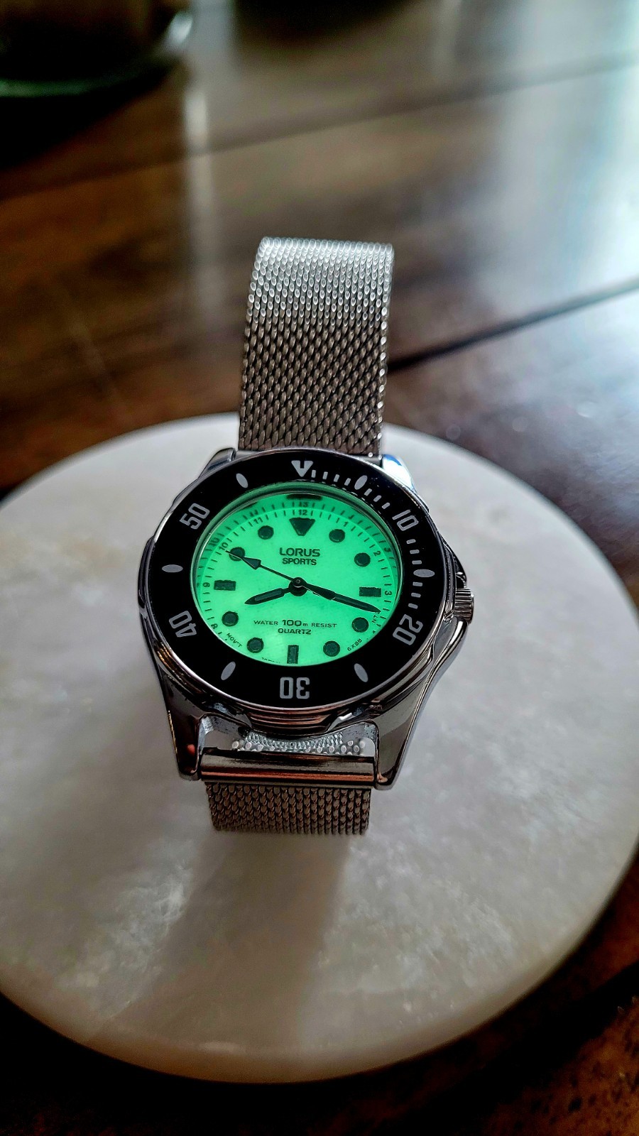 Lorus 60 click dive watch. 150m water resistant. Full lume dial. 30mm diameter