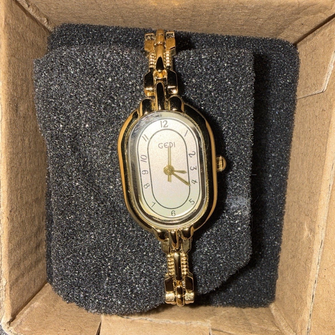 Gedi Gold Oval Analog Wristwatch Water-Resistant Bracelet Band Stainless Steel