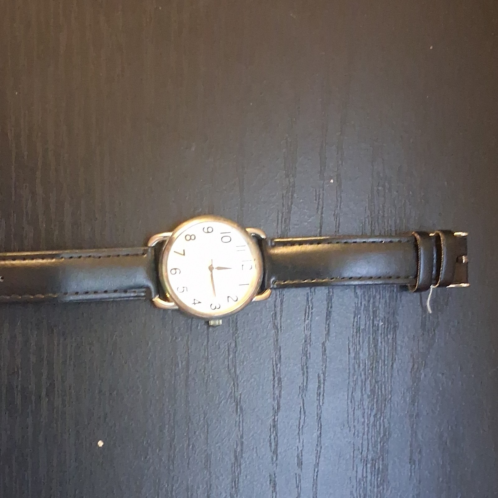 Quartz Analog Dress Wristwatch 35mm Gold-Tone Case White Arabic Dial