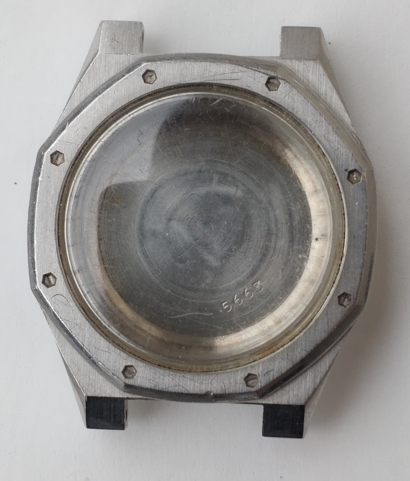 Vintage men’s Nivada Royalll Oakkk automatic watch case ref. 68026