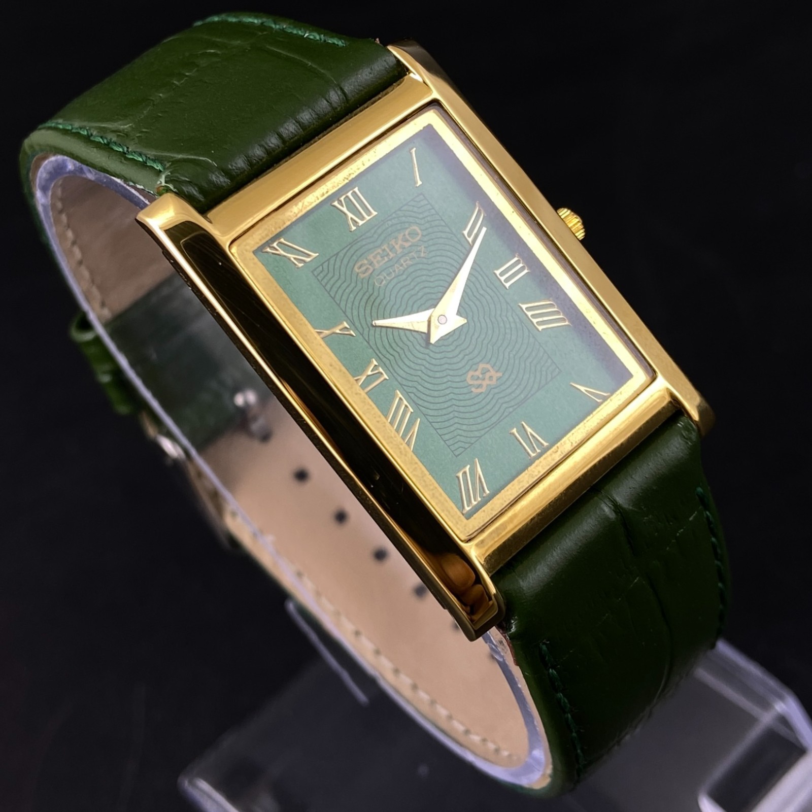 Vintage Seiko Slim Quartz Green Face Rectangle Japanese 26MM Case Mens Watch S03