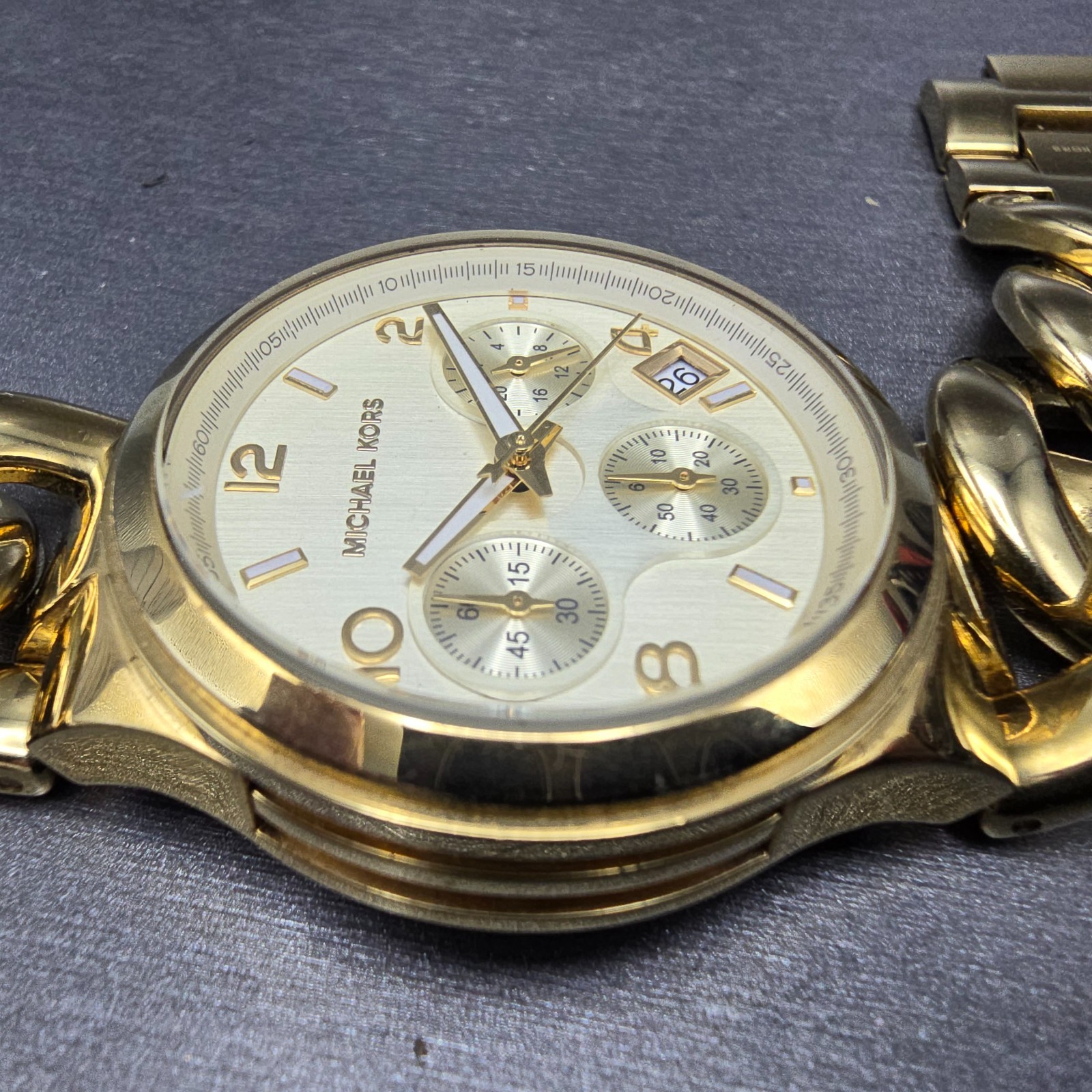 Michael Kors Runway Chronograph Watch Women 38mm Champagne Dial Gold Tone Runs
