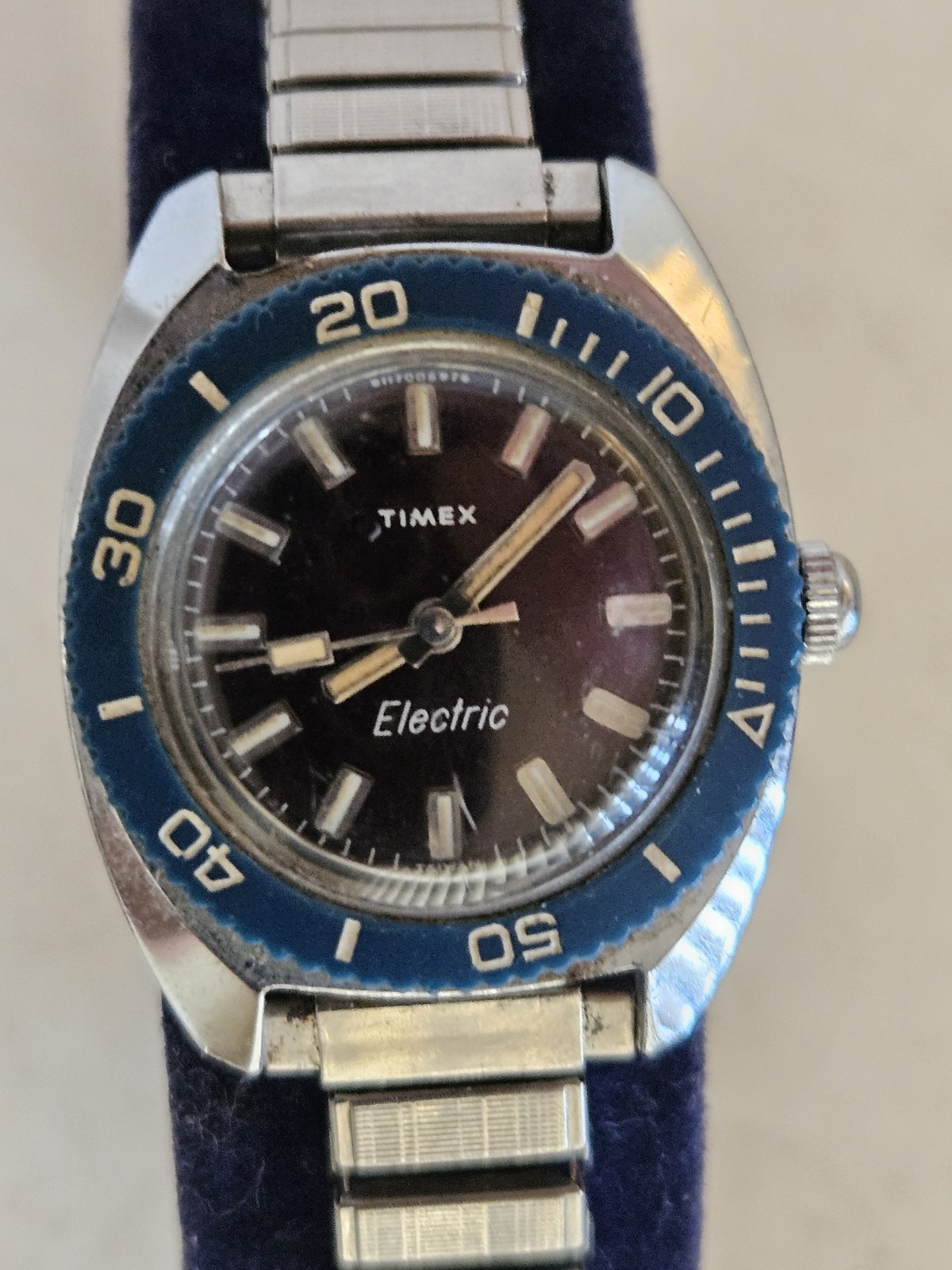 Vintage 1970s Timex Electra Diver-Style Watch Blue/Green Omni Rotating Bezel NR
