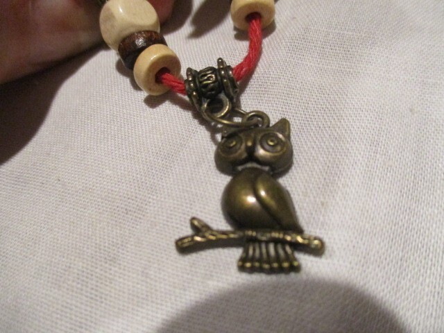 UNBRANDED Vintage Bracelet Watch w/Faux Red Leather Snap Closure Brass Owl 8.5″L