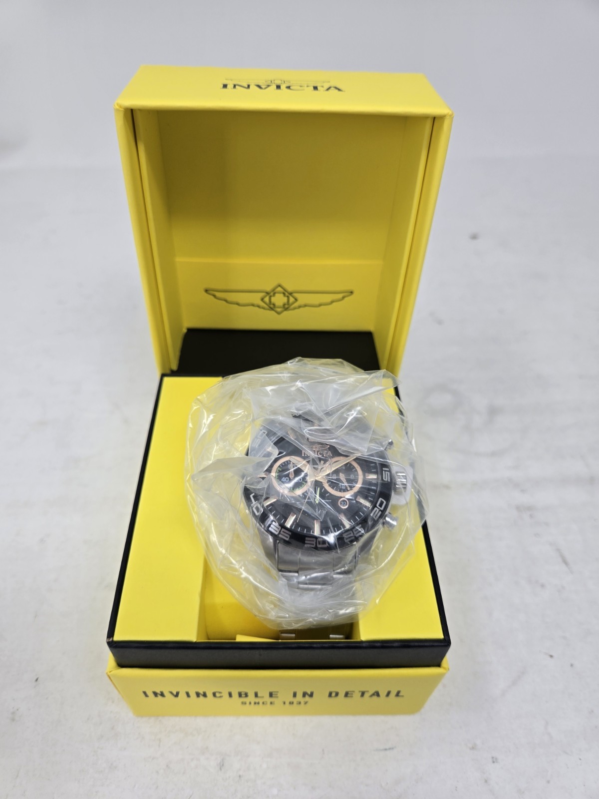 Invicta Speedway Dynamite Men’s Model 50180 – Men’s Watch Quartz 46.5mm